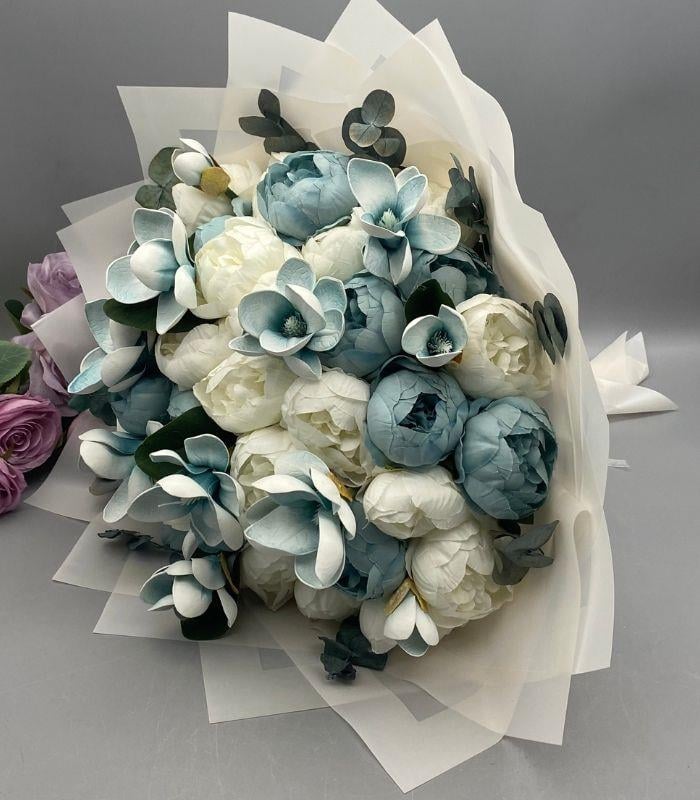 Beyaz MAvi Lilyum Çiçek Buketi