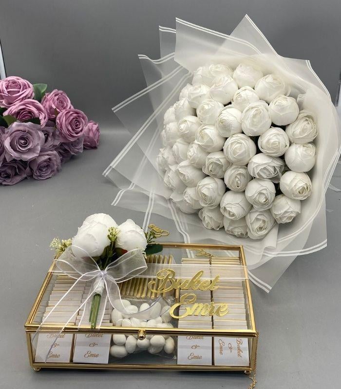 şakayık isteme çiçeği