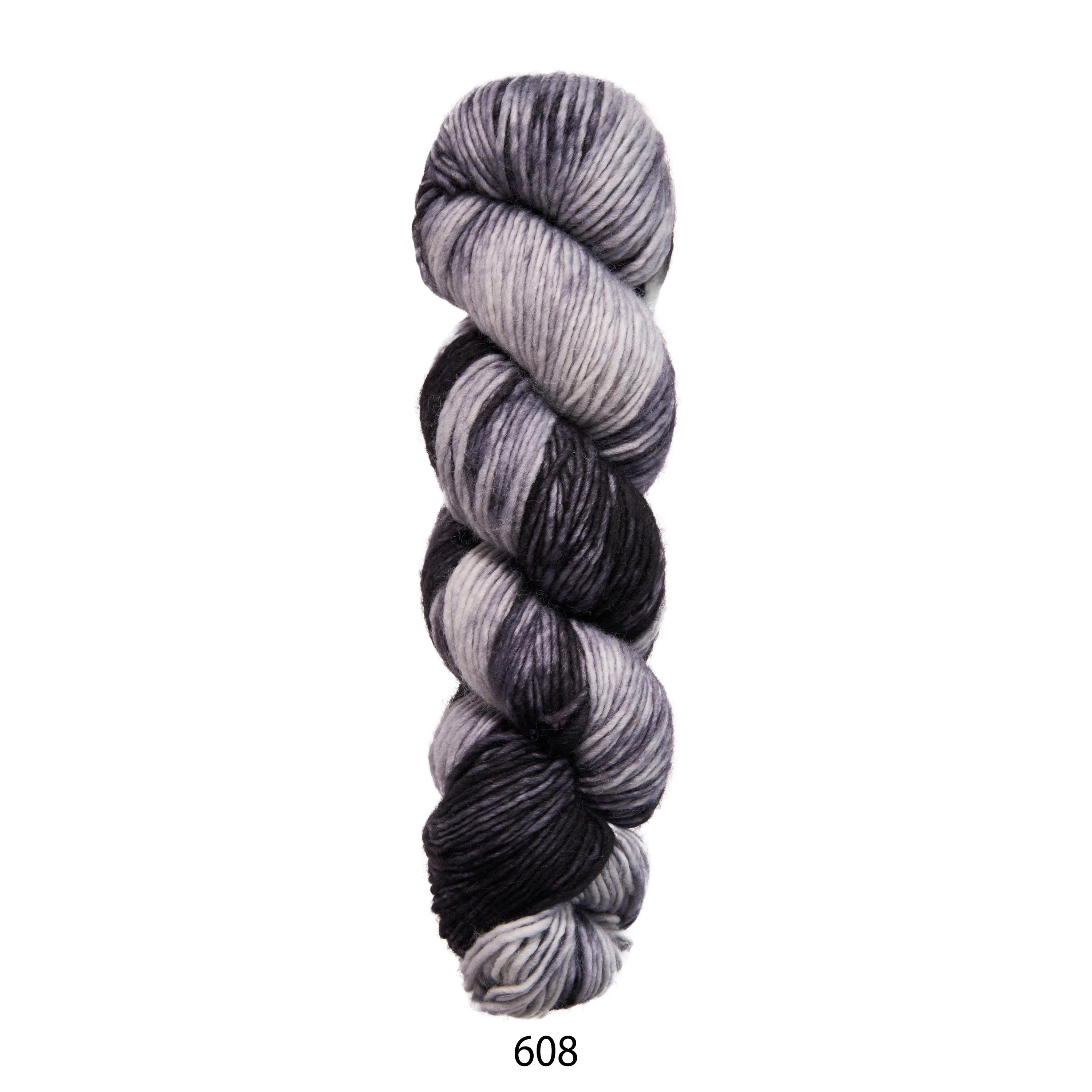 608