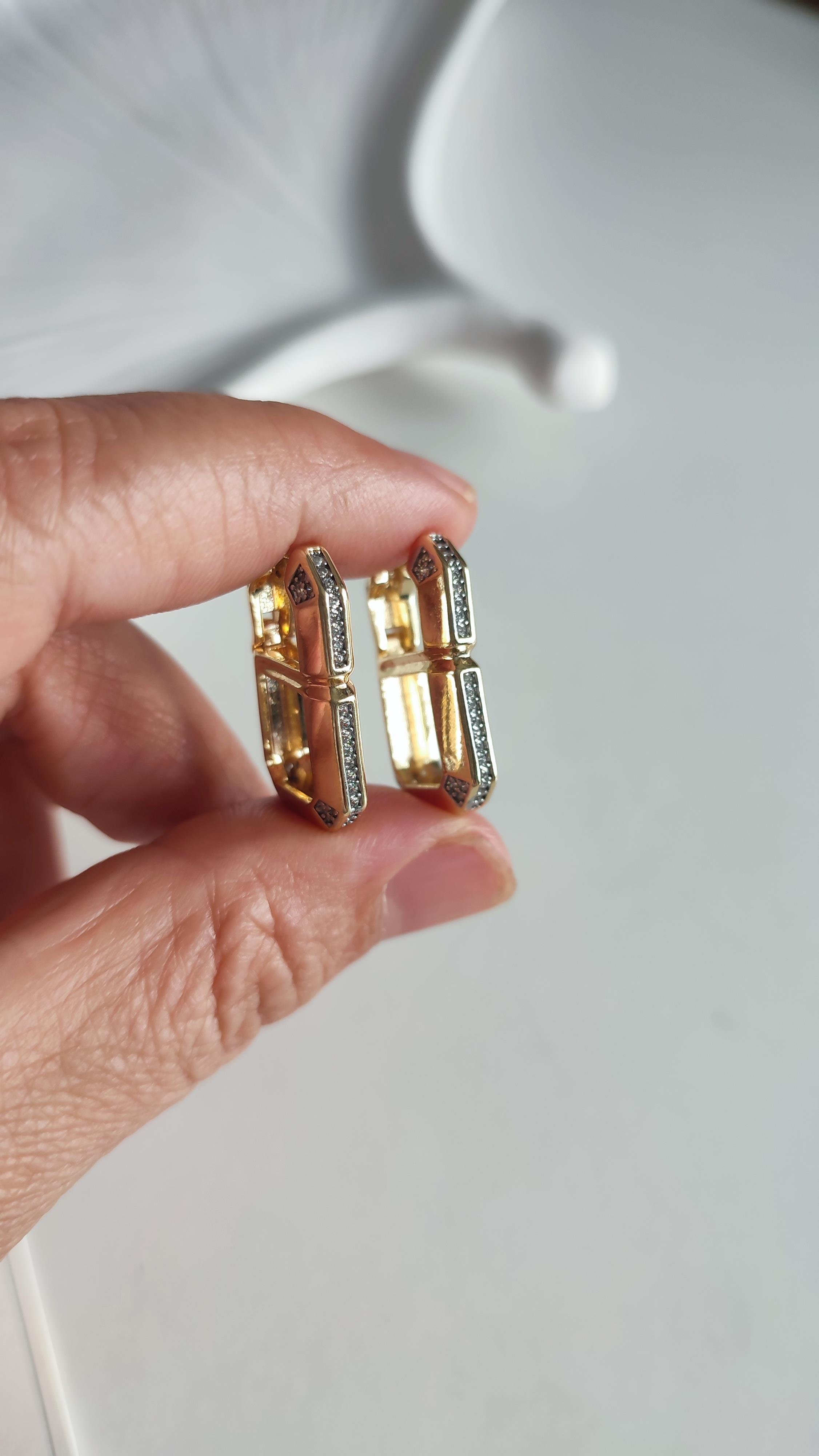 İTHAL GOLD DİKDÖRTGEN SERENAY KÜPESİ 