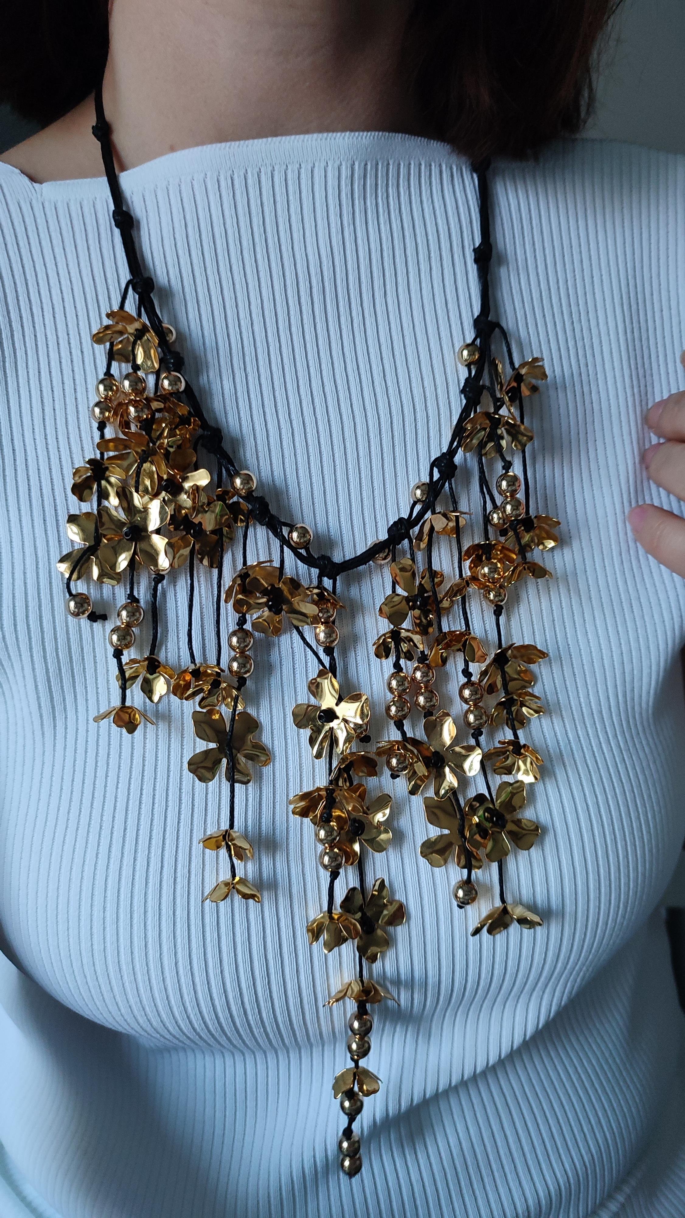 MARKA MODEL ÇİÇEKLİ GOLD KOLYE (65 cm)
