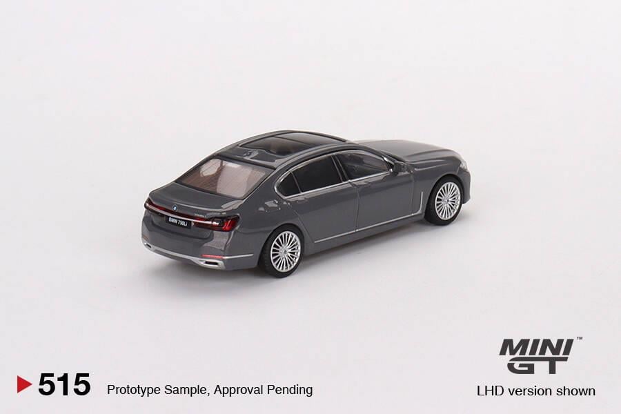 BMW 750Li xDrive Bernina Grey Amber Effect 