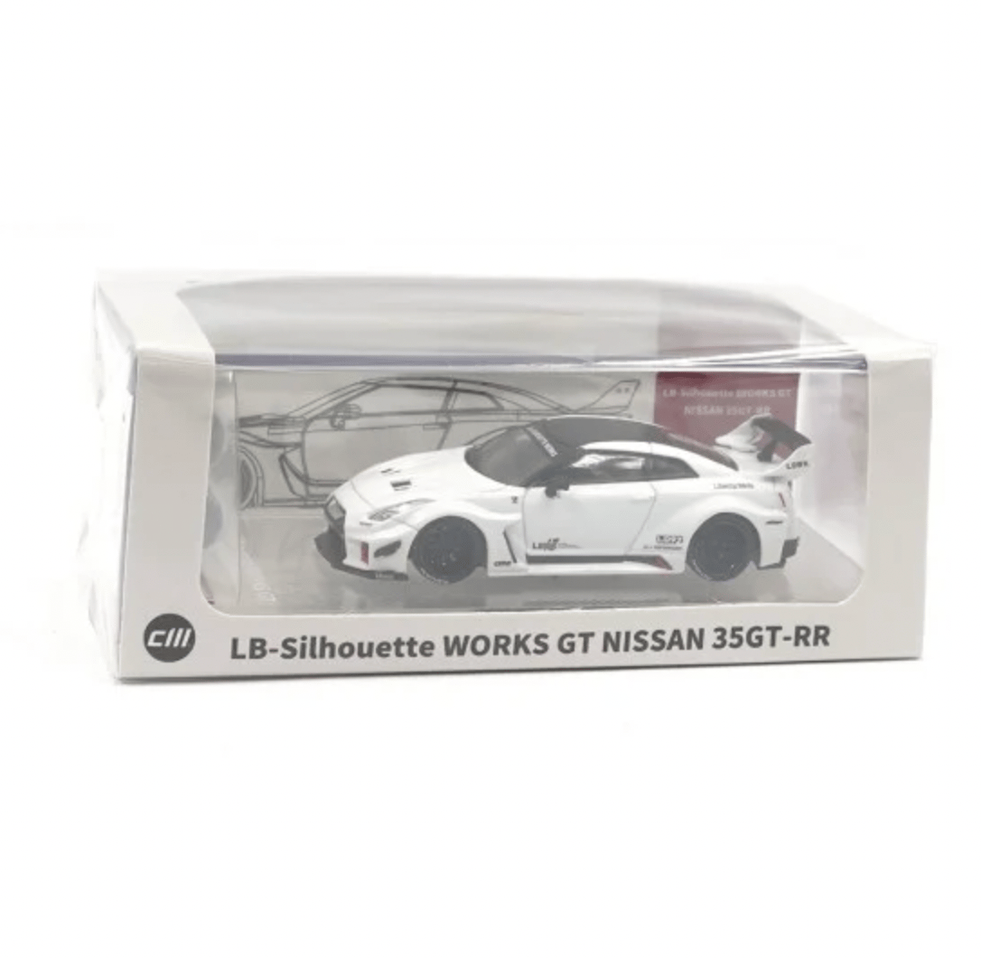 CM Model Nissan 35GT-RR LB-Silhouette Works GT (r35) White