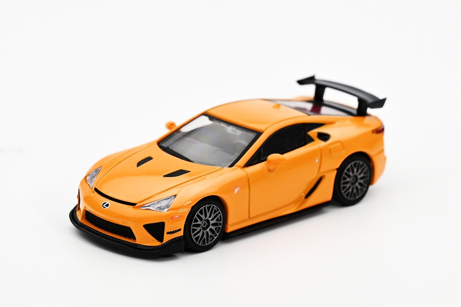 DCT 1:64 LEXUS LFA NURBURGRING edition (LHD) Orange