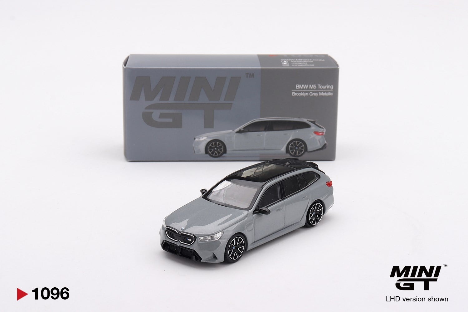 Mini GT BMW M5 Touring Brooklyn Grey Metallic //1096