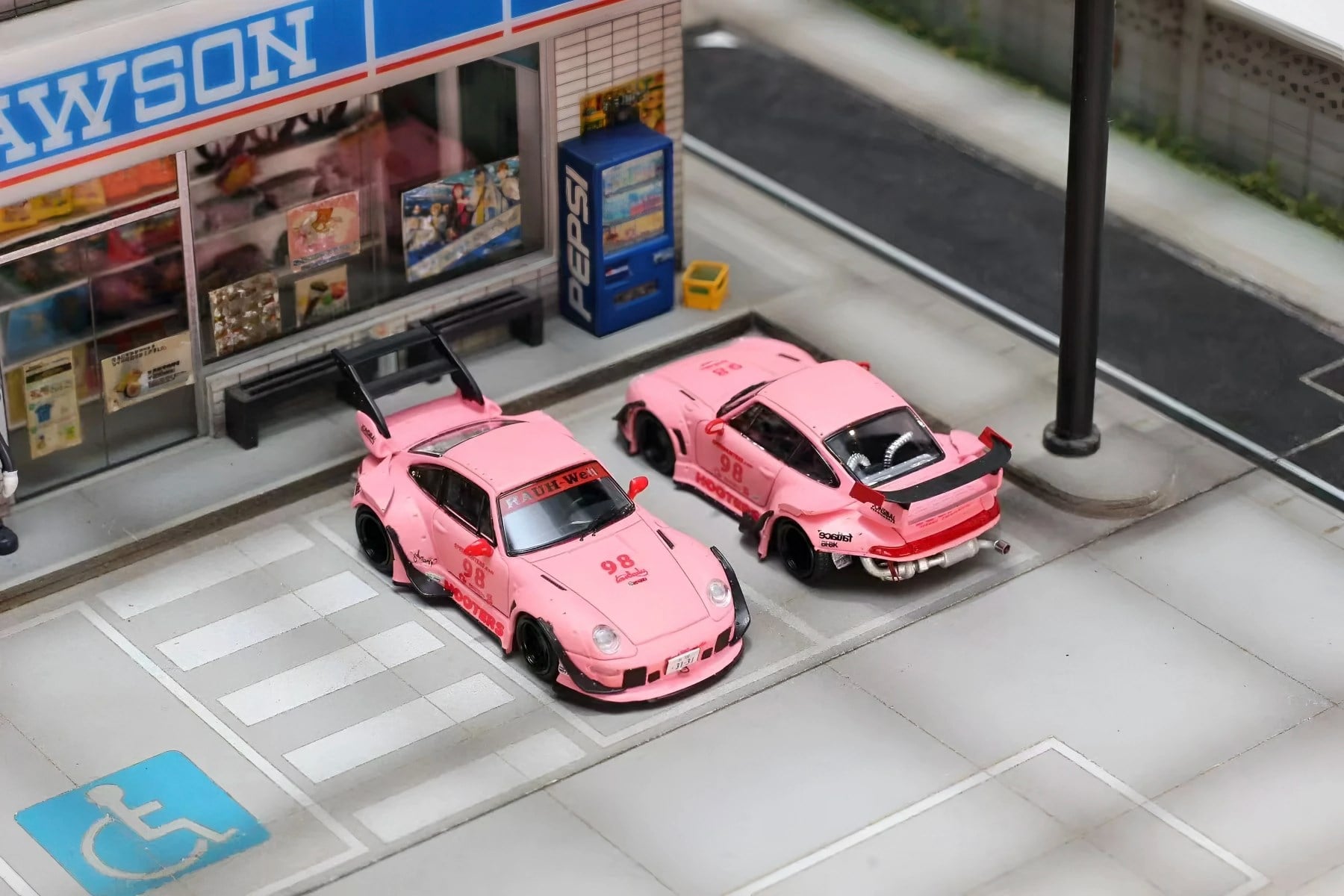 Street Weapon 1:64 Porsche RWB 993 Pink Low Tail