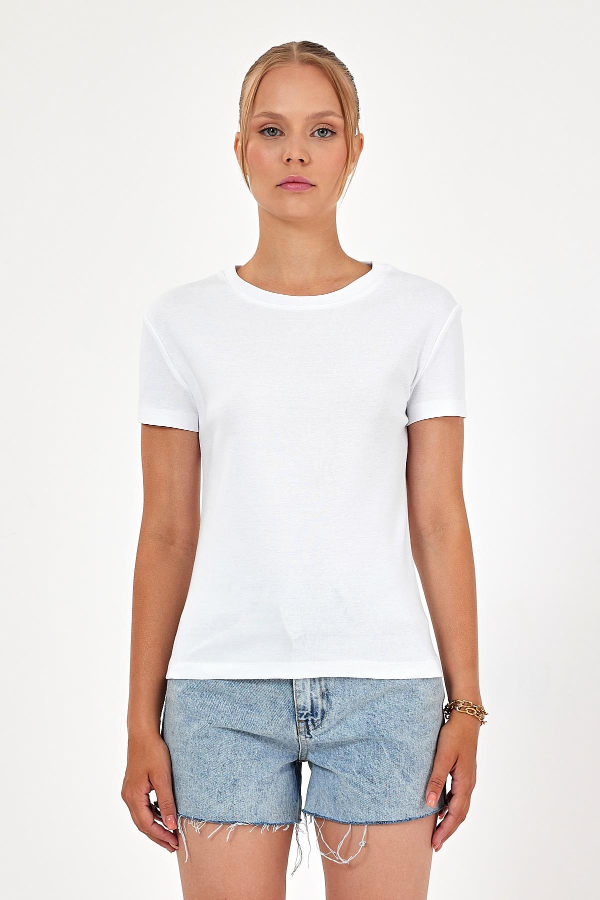 White Basic Slim TEE
