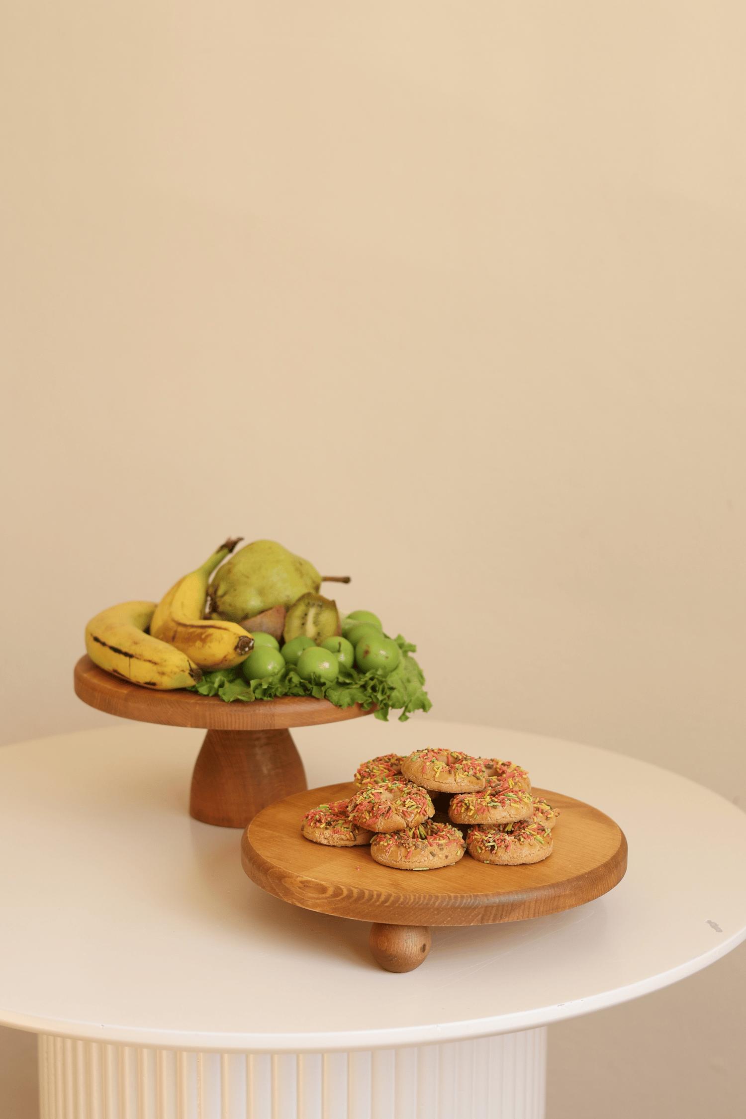 2 Li Risus&lucca Top Ayaklı 25 Cm Ve 25 Ahşap Yuvarlak Pasta Sunum Servis Tabağı Seti