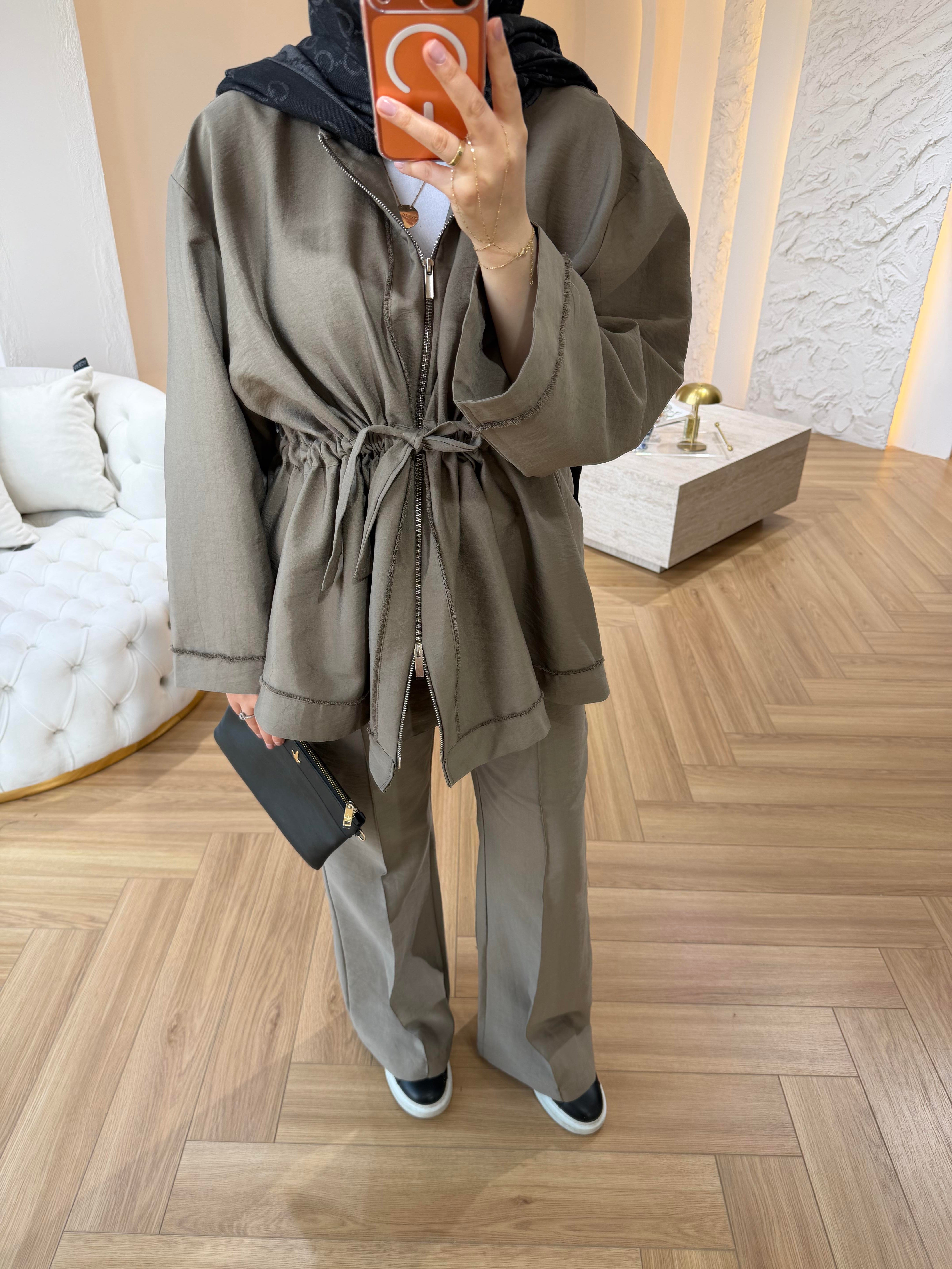 AMOR BELİ BÜZGÜLÜ CUPRA TAKIM SOFT HAKİ