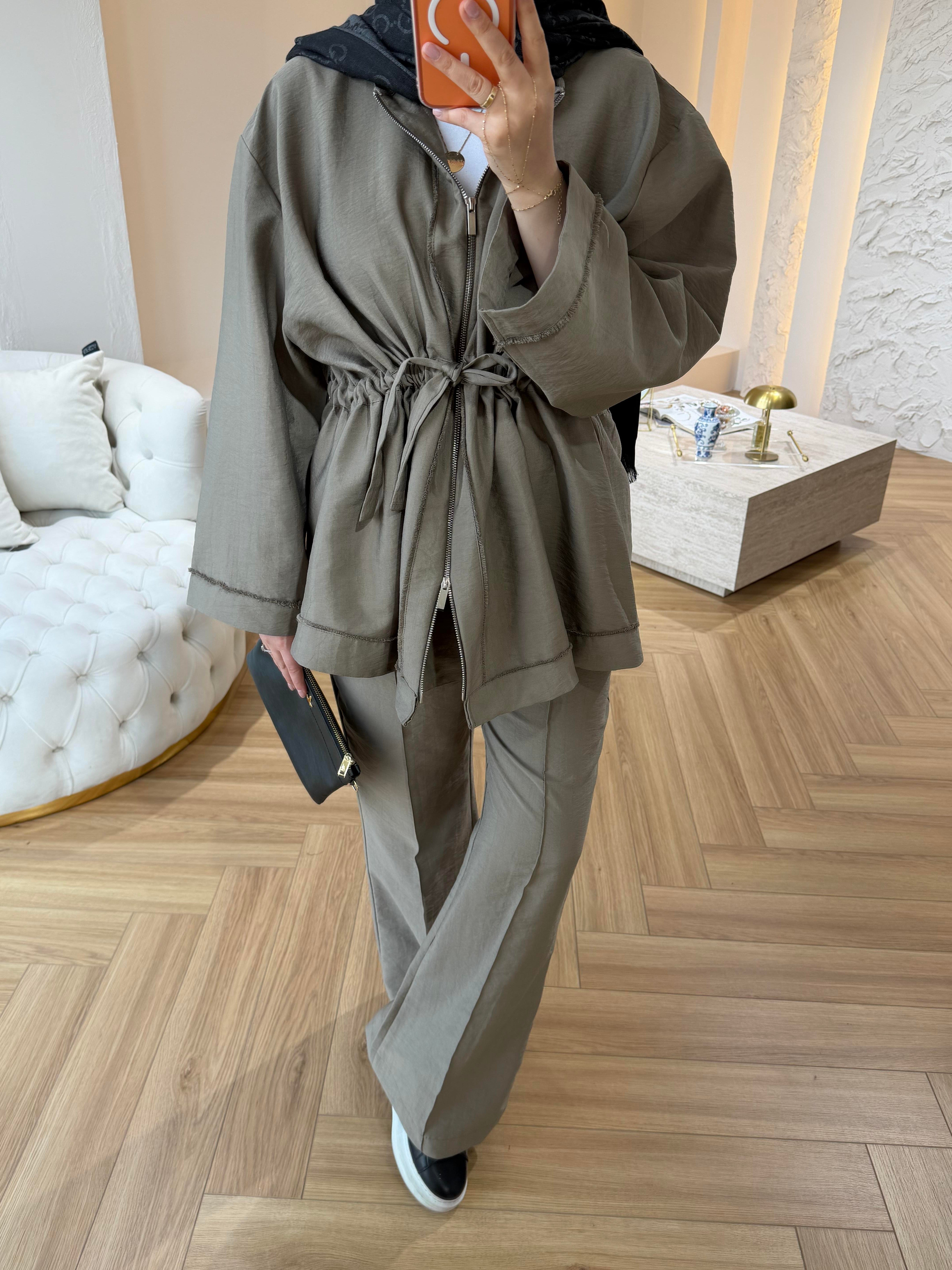 AMOR BELİ BÜZGÜLÜ CUPRA TAKIM SOFT HAKİ
