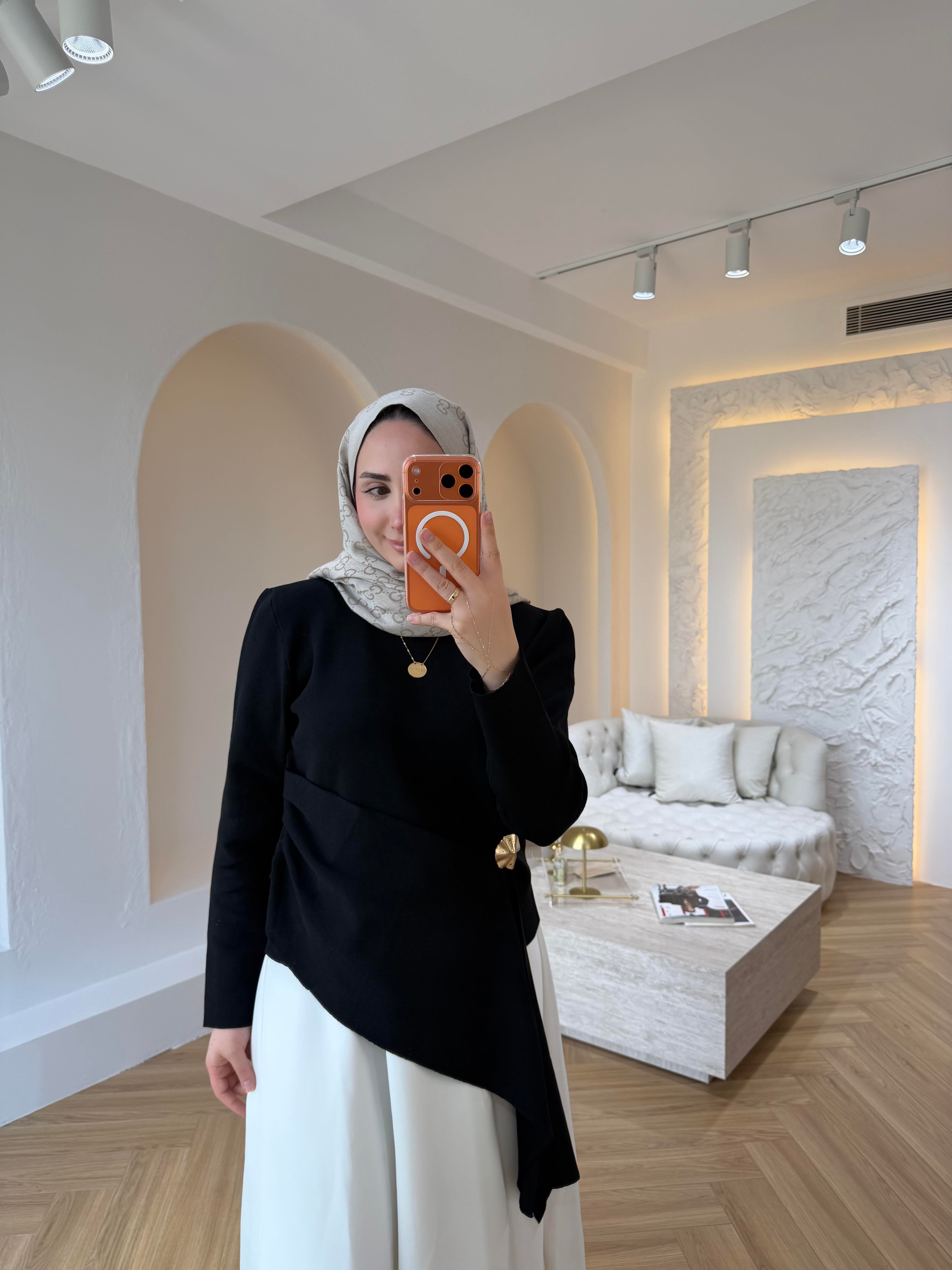 BROŞLU MERSERİZE BLUZ SİYAH