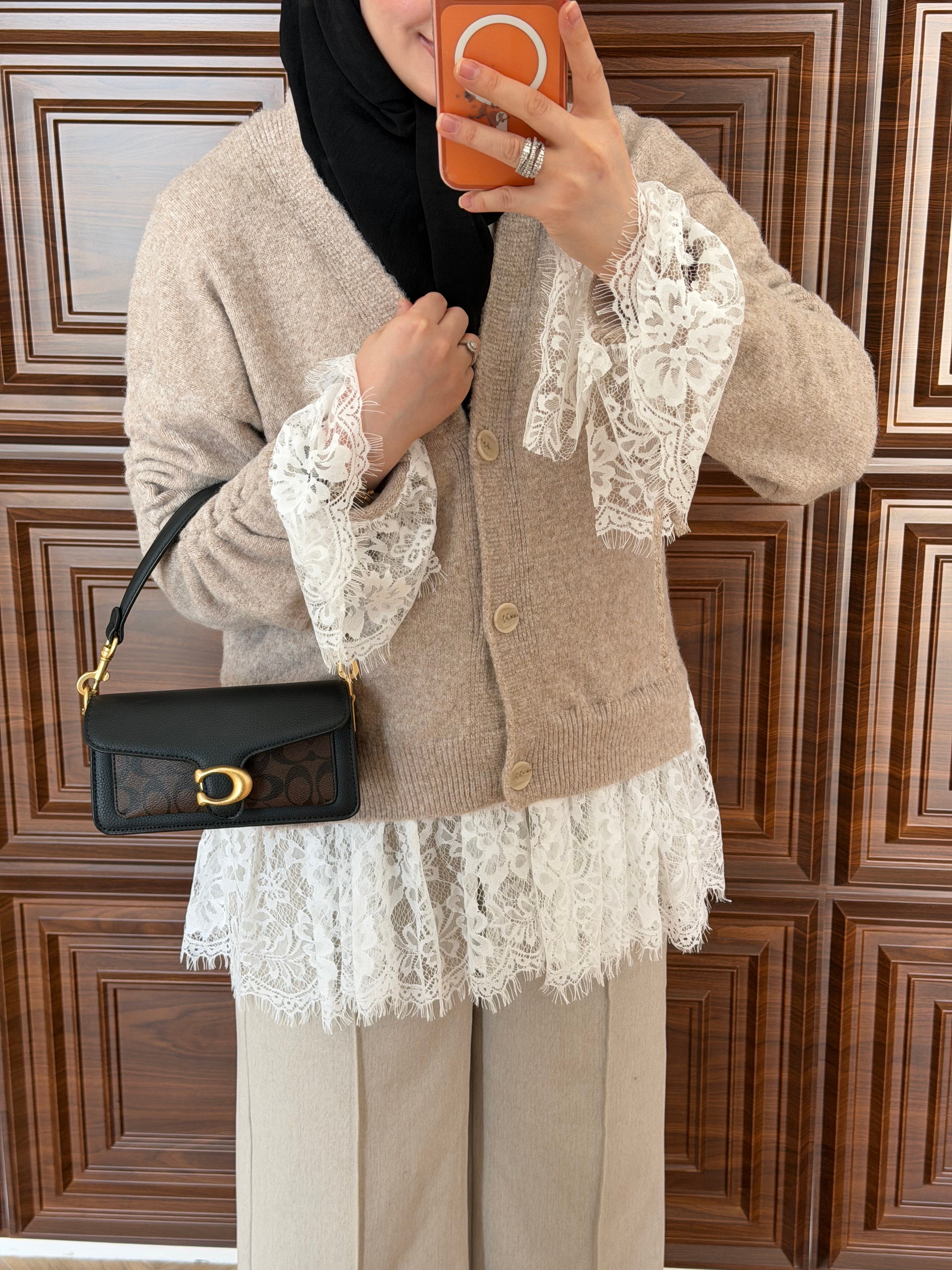 DANTELLİ TRİKO HIRKA BEJ