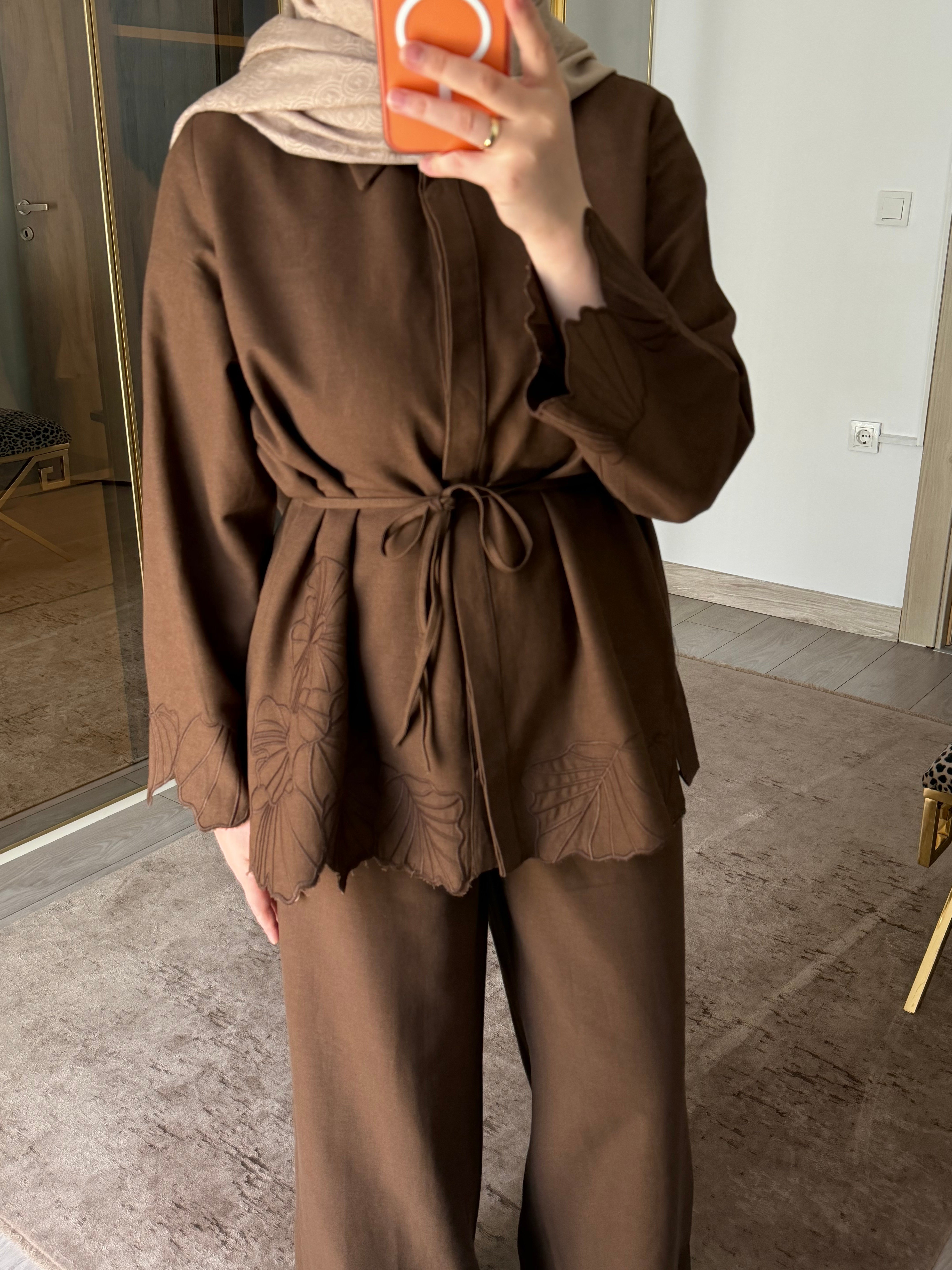 DORA NAKIŞ DETAYLI İKİLİ TAKIM KAHVE