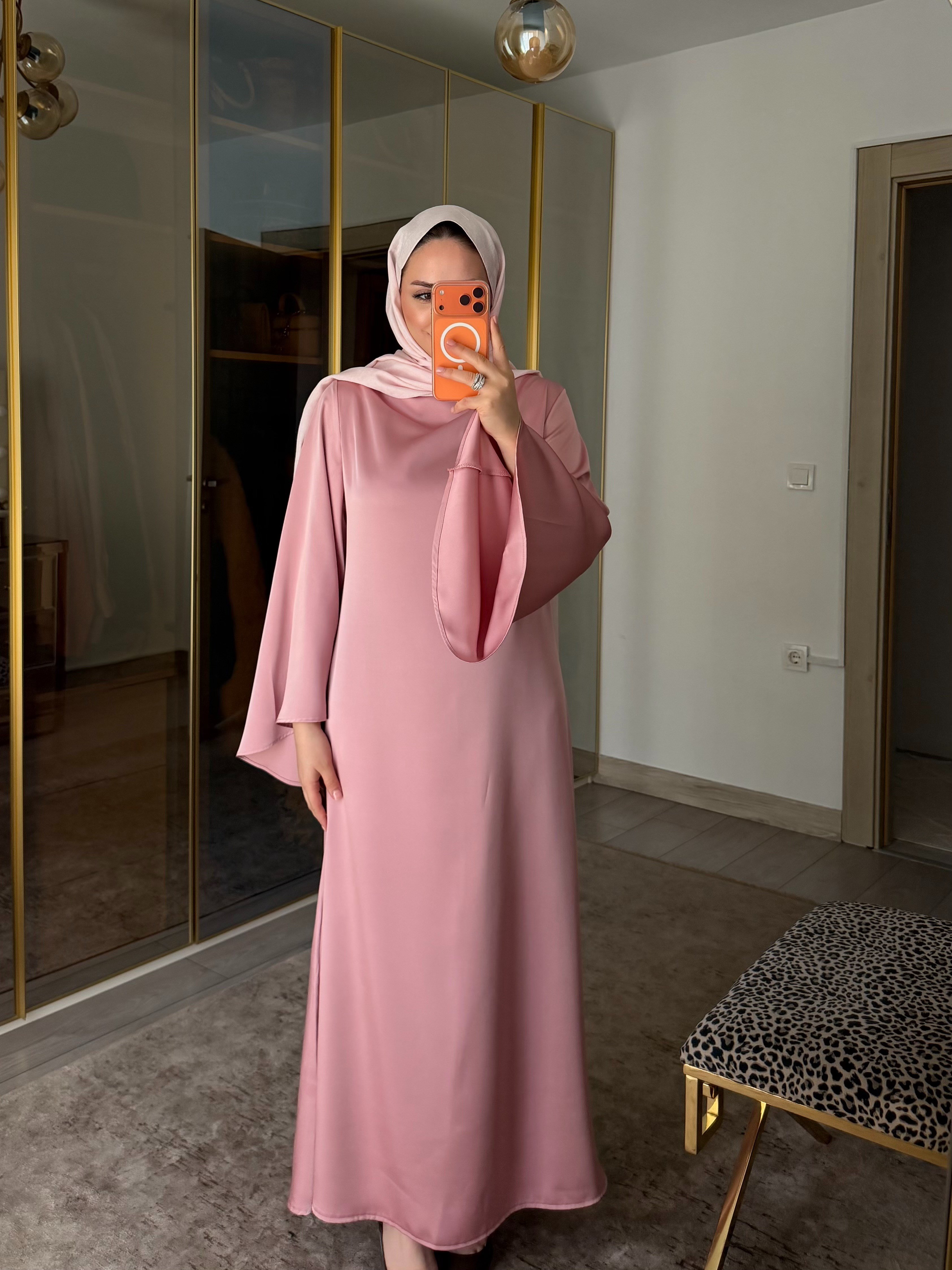 GENİŞ KOL DETAYLI ŞIK SATEN ELBİSE SOFT PEMBE
