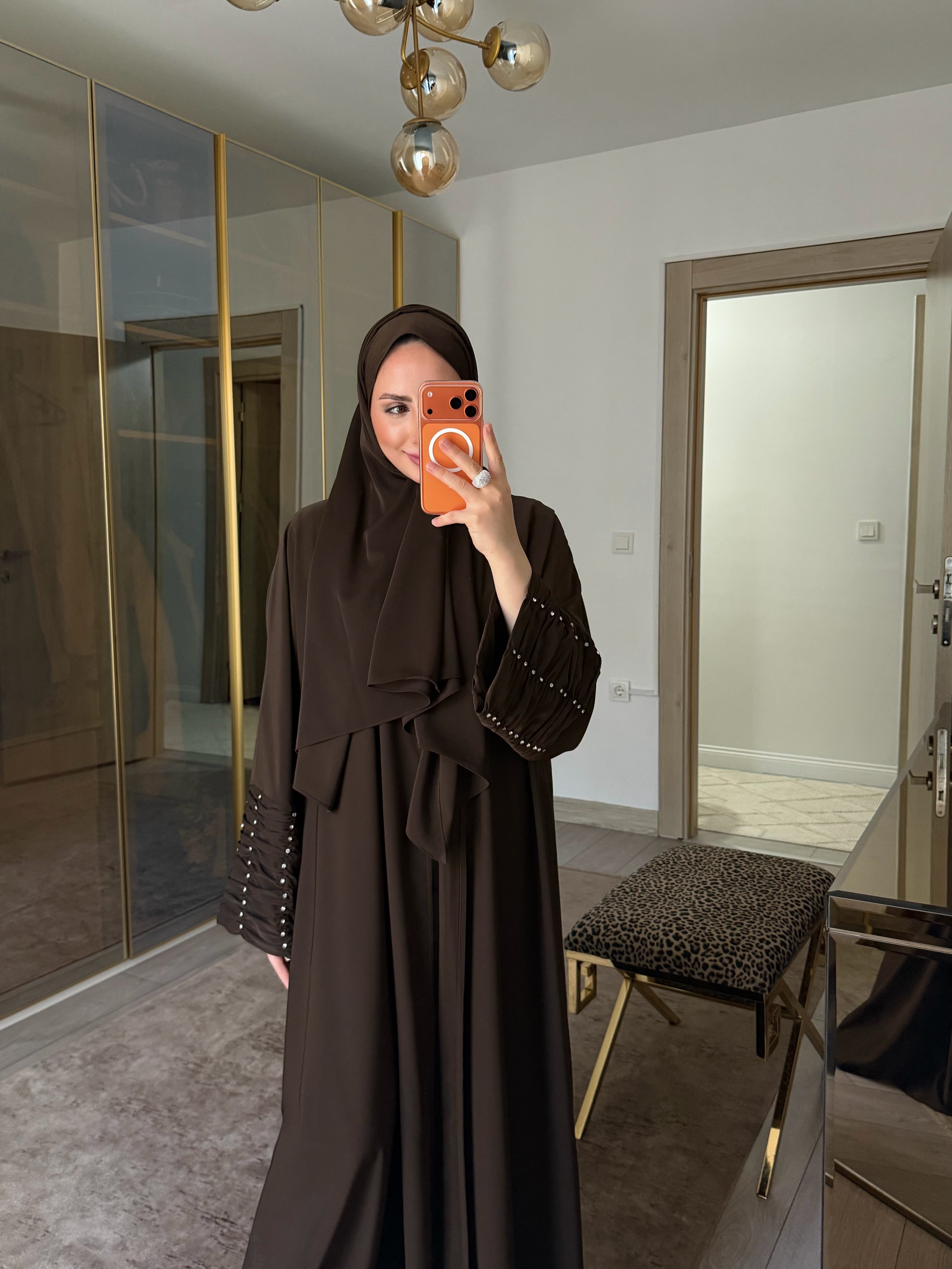 KOLLARI TAŞ BÜZGÜ DETAYLI ABAYA ŞAL SET