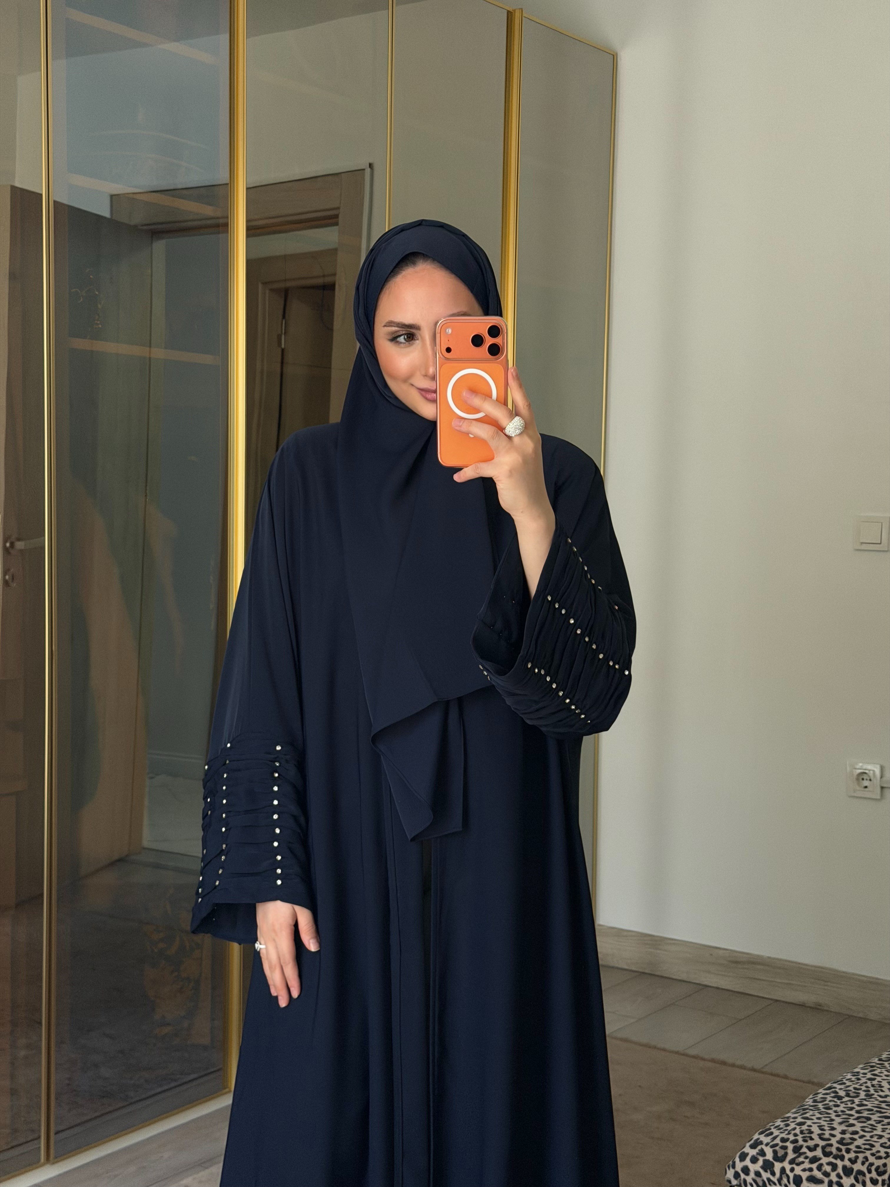 KOLLARI TAŞ BÜZGÜ DETAYLI ABAYA ŞAL SET 