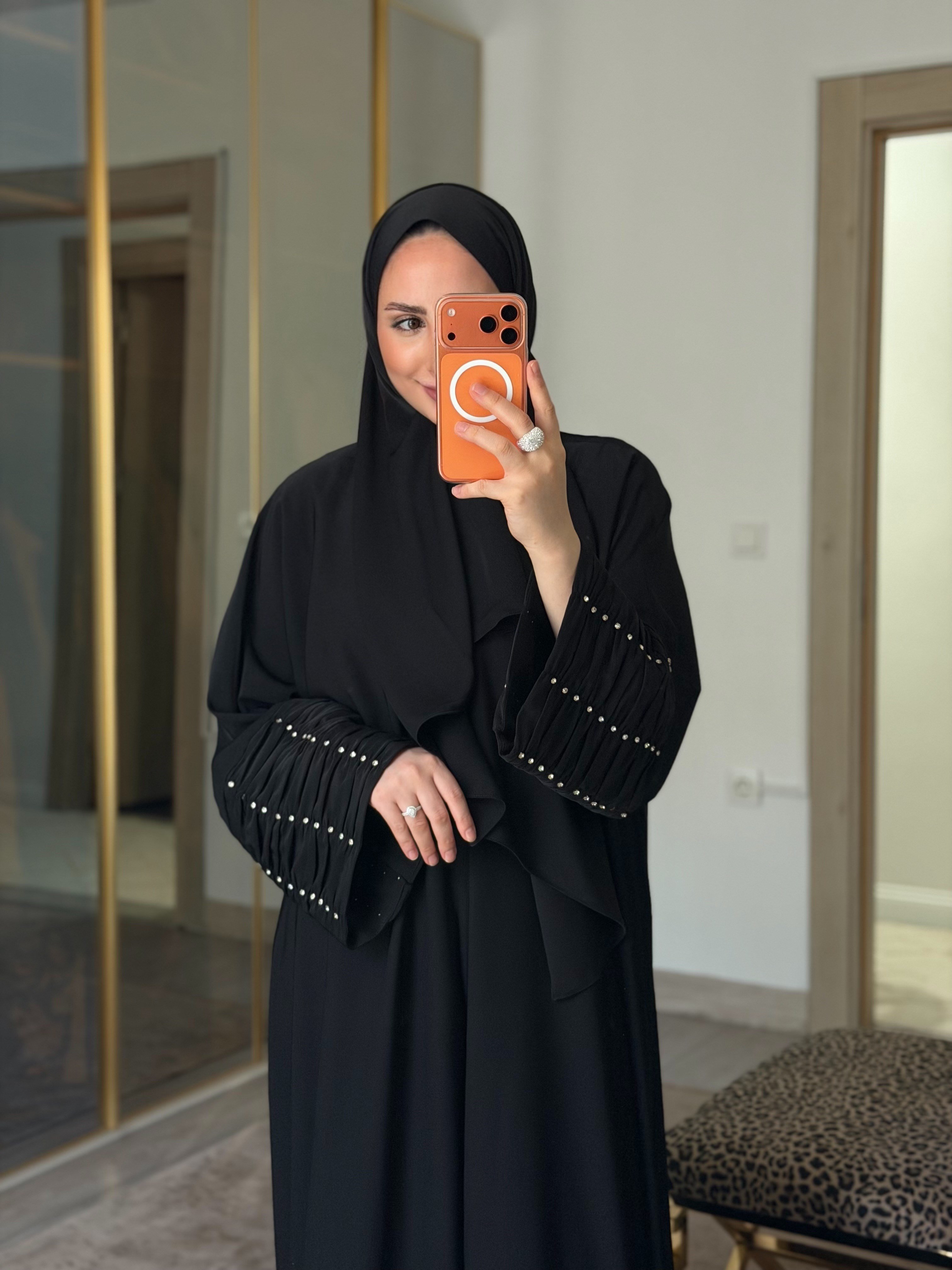 KOLLARI TAŞ BÜZGÜ DETAYLI ABAYA ŞAL SET 
