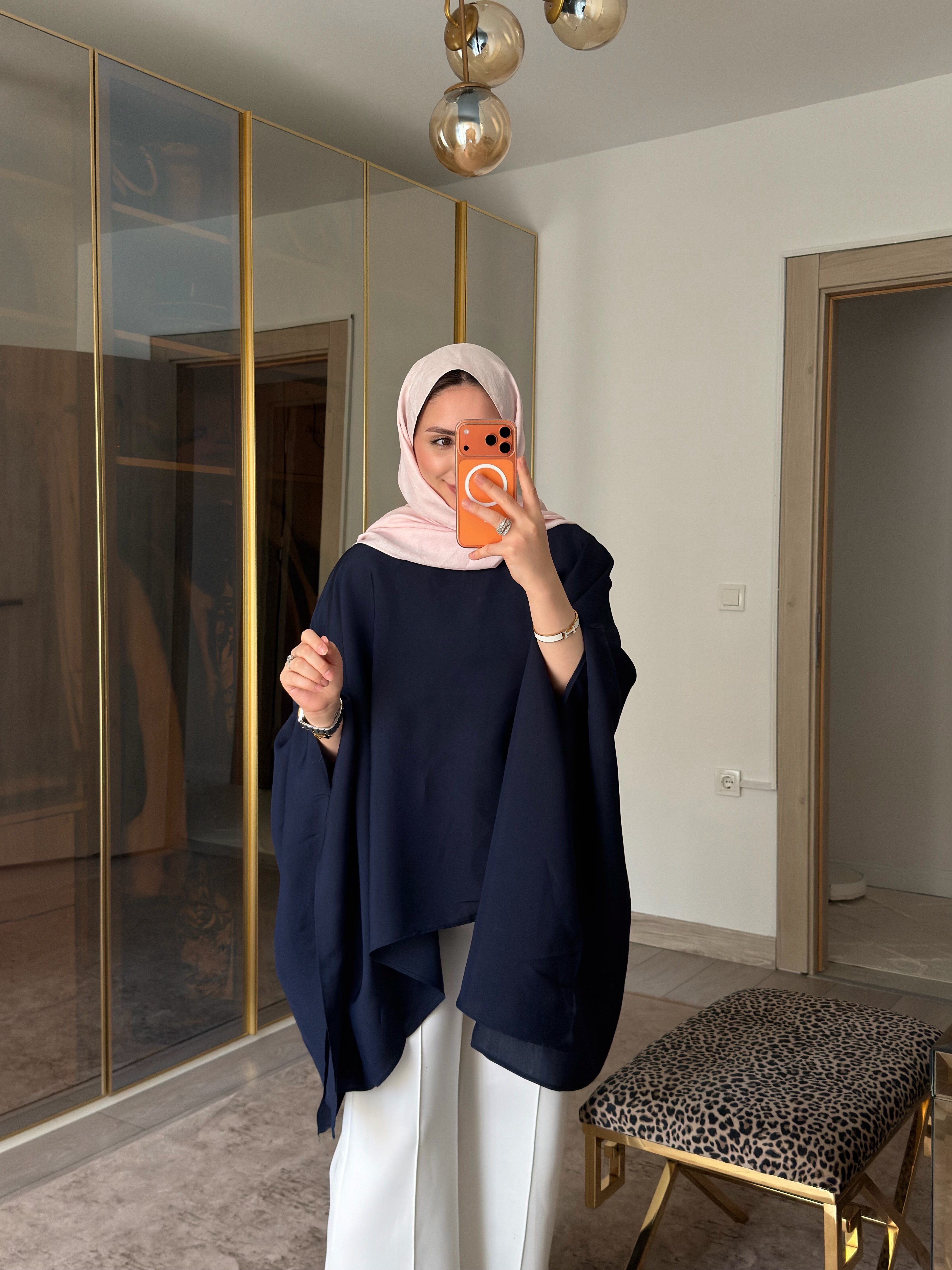 Pelerin İpeksi Dokulu Krep Bluz Lacivert 