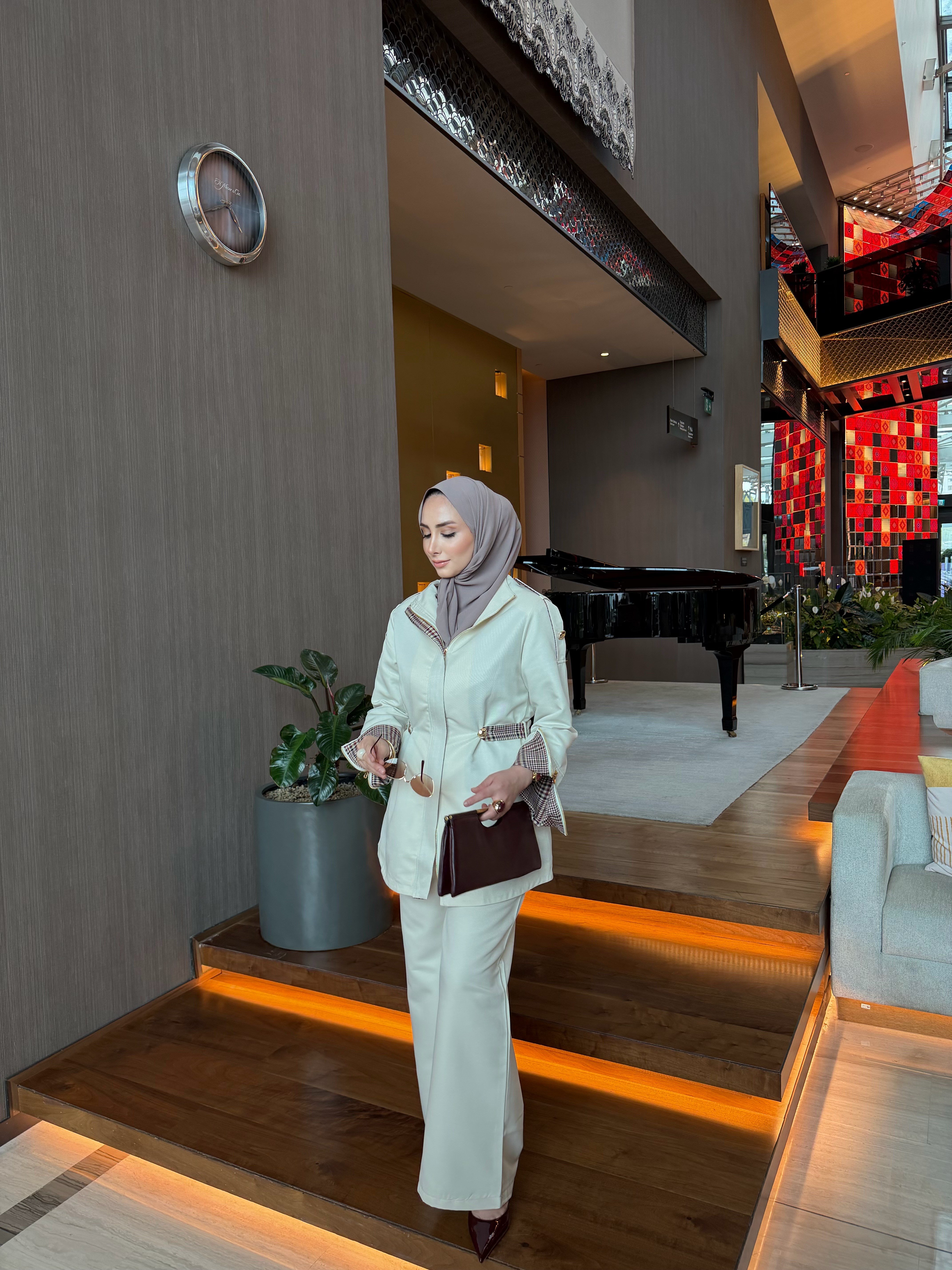 PREMIUM ELEGANCE TAKIM EKRU