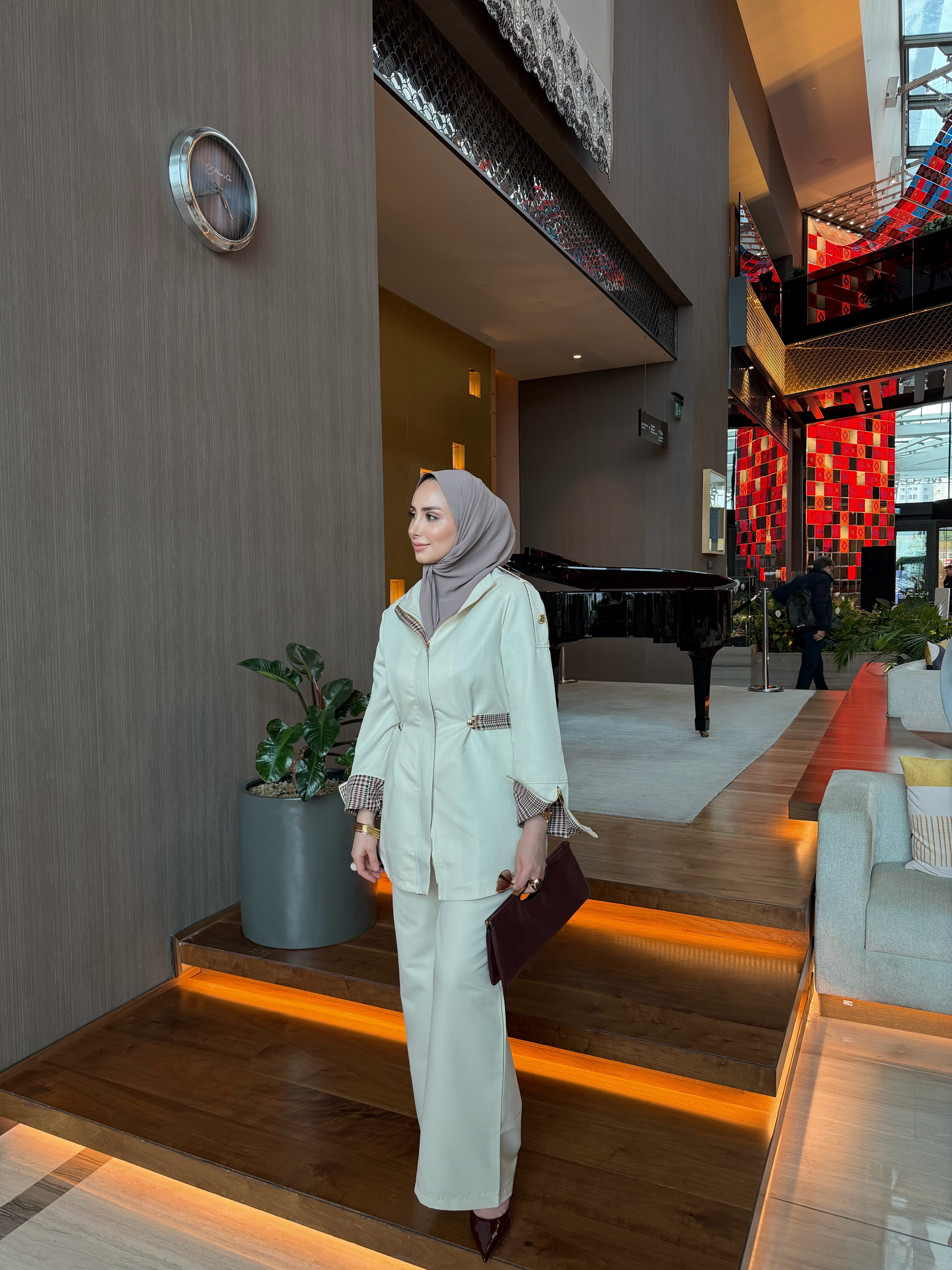 PREMIUM ELEGANCE TAKIM EKRU