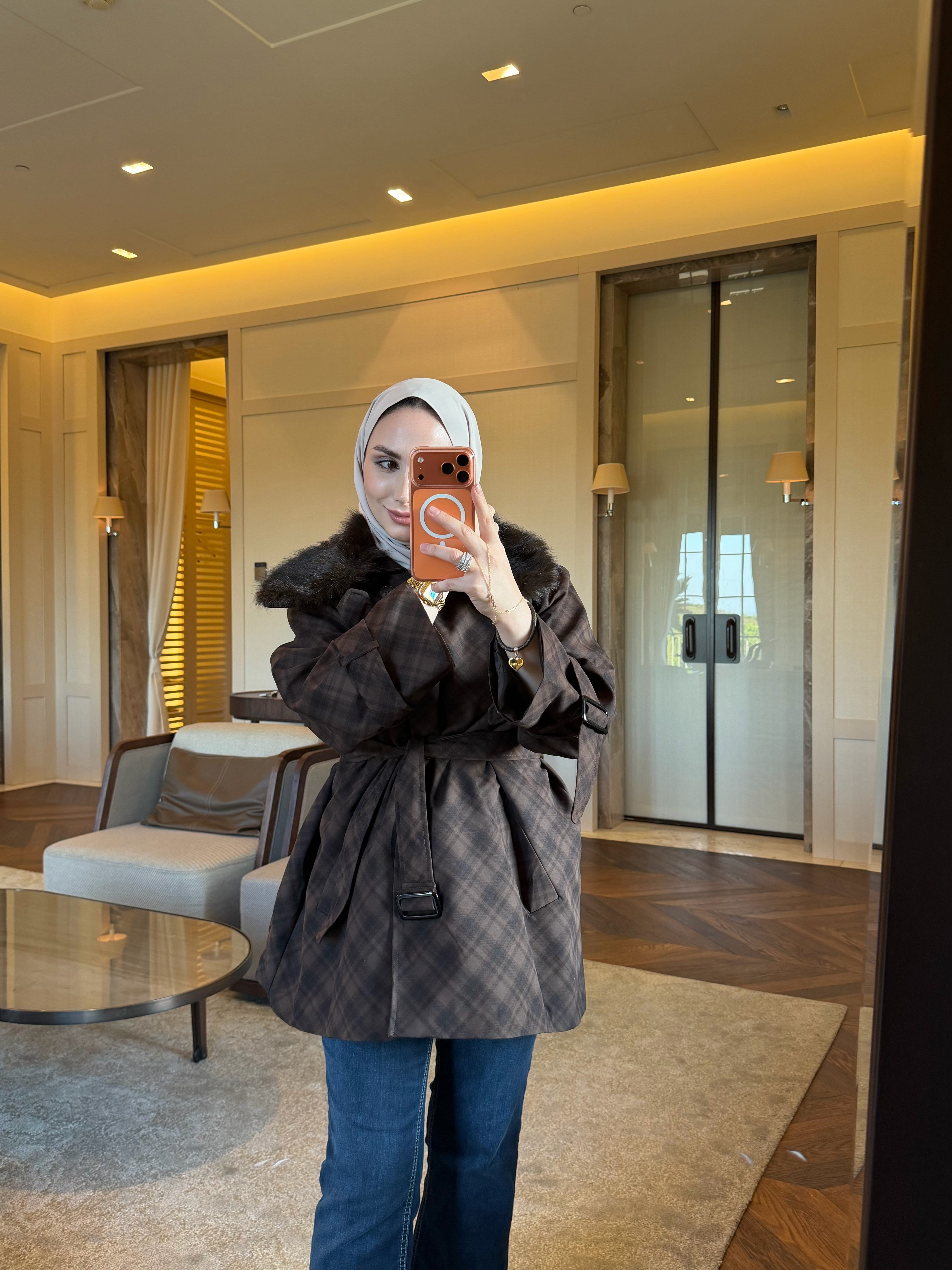 PREMİUM YAKA KÜRKLÜ EKOSE TRENÇ