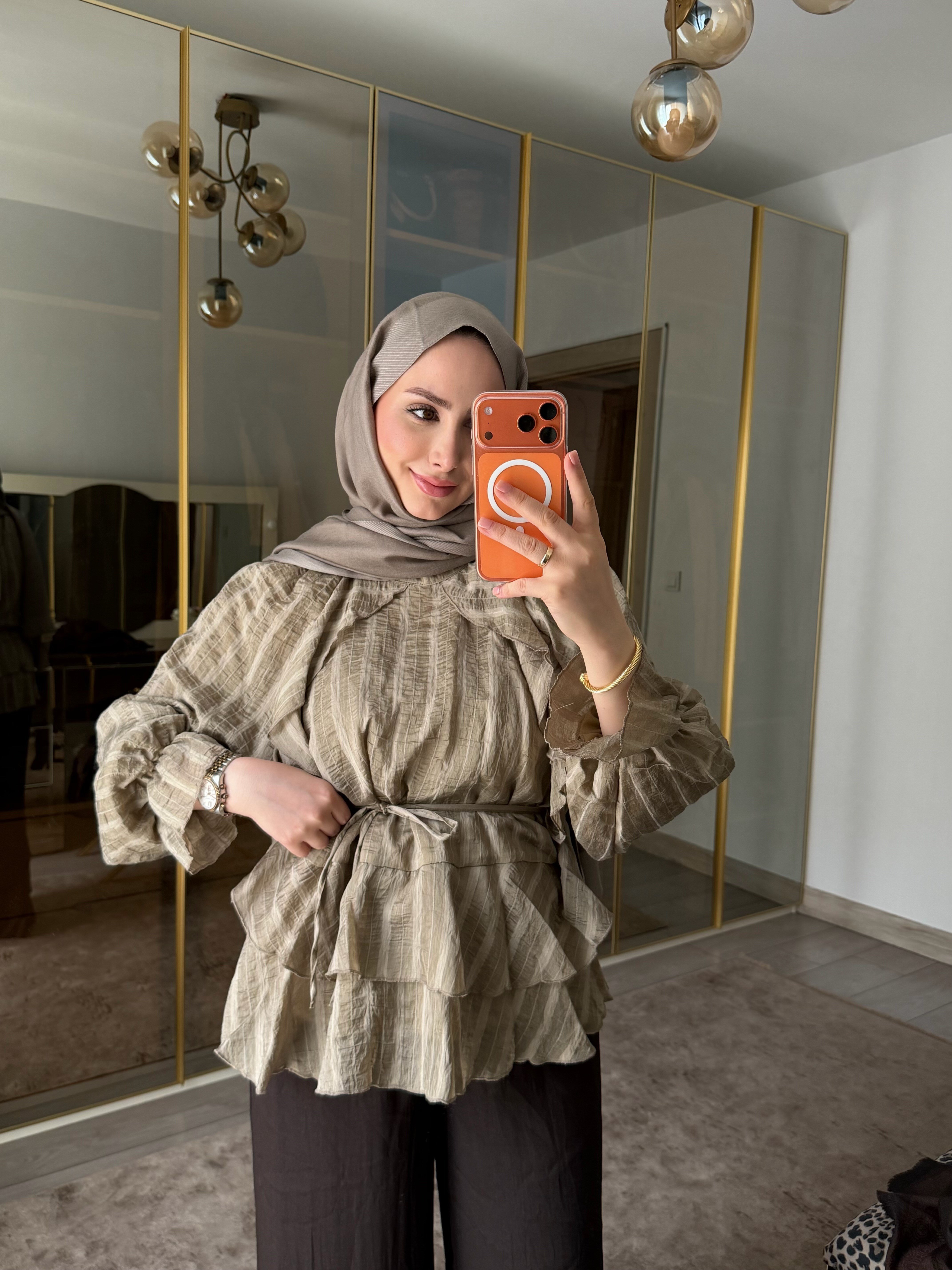 ROZE KAT DETAYLI BLUZ ÇAĞLA YEŞİİLİ