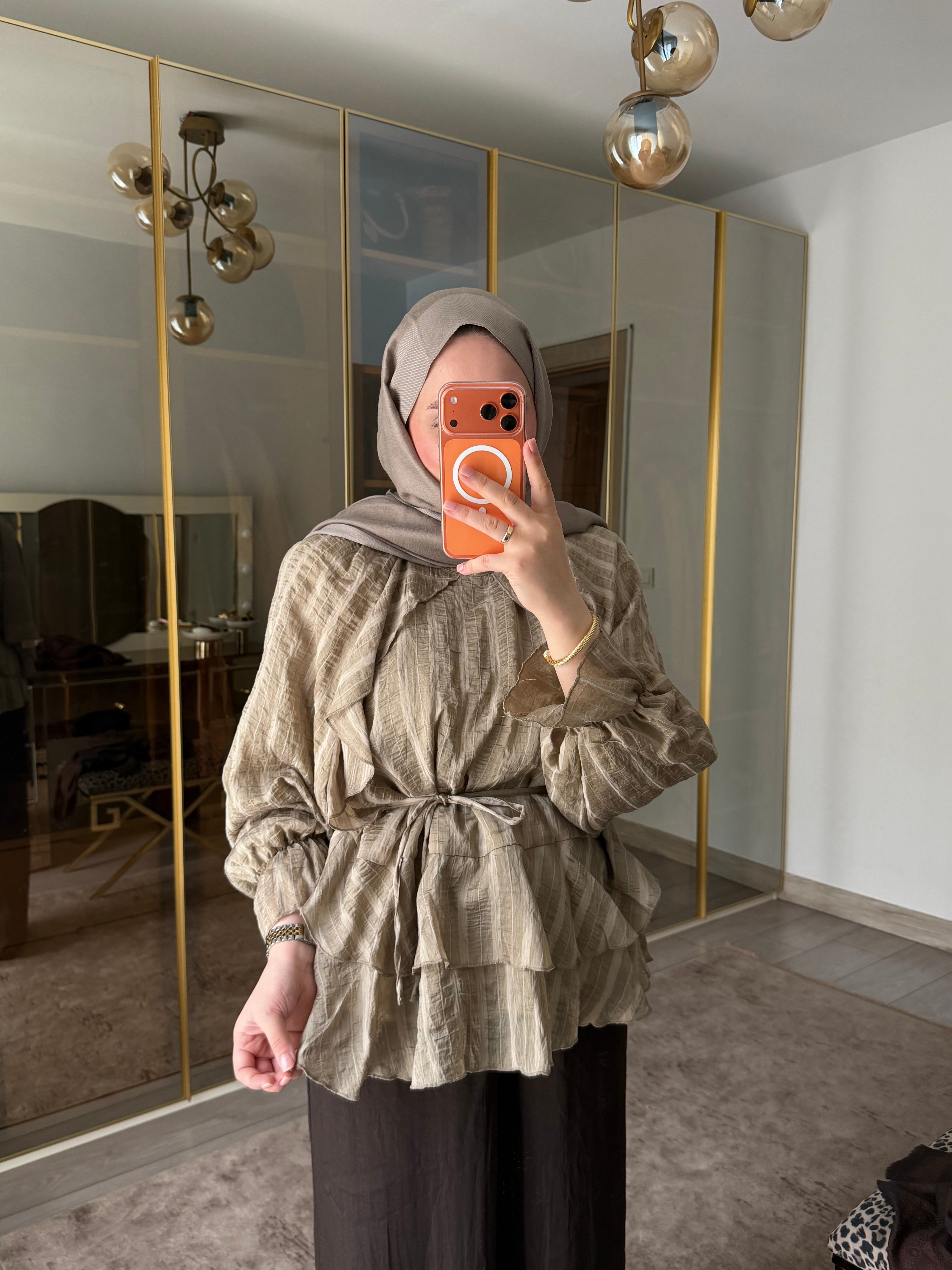 ROZE KAT DETAYLI BLUZ ÇAĞLA YEŞİİLİ