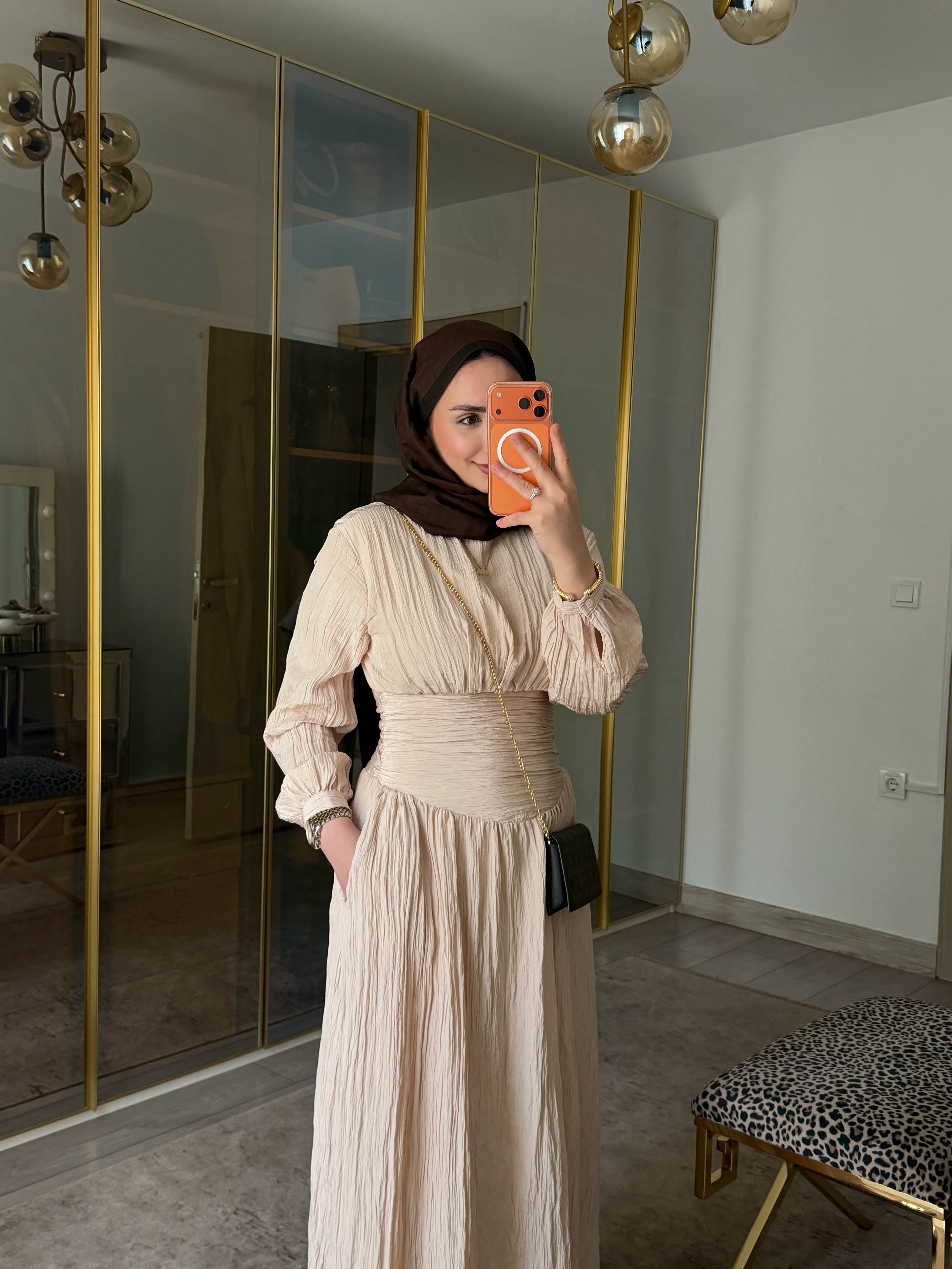 UKTE BEL DETAYLI ELBİSE BEJ