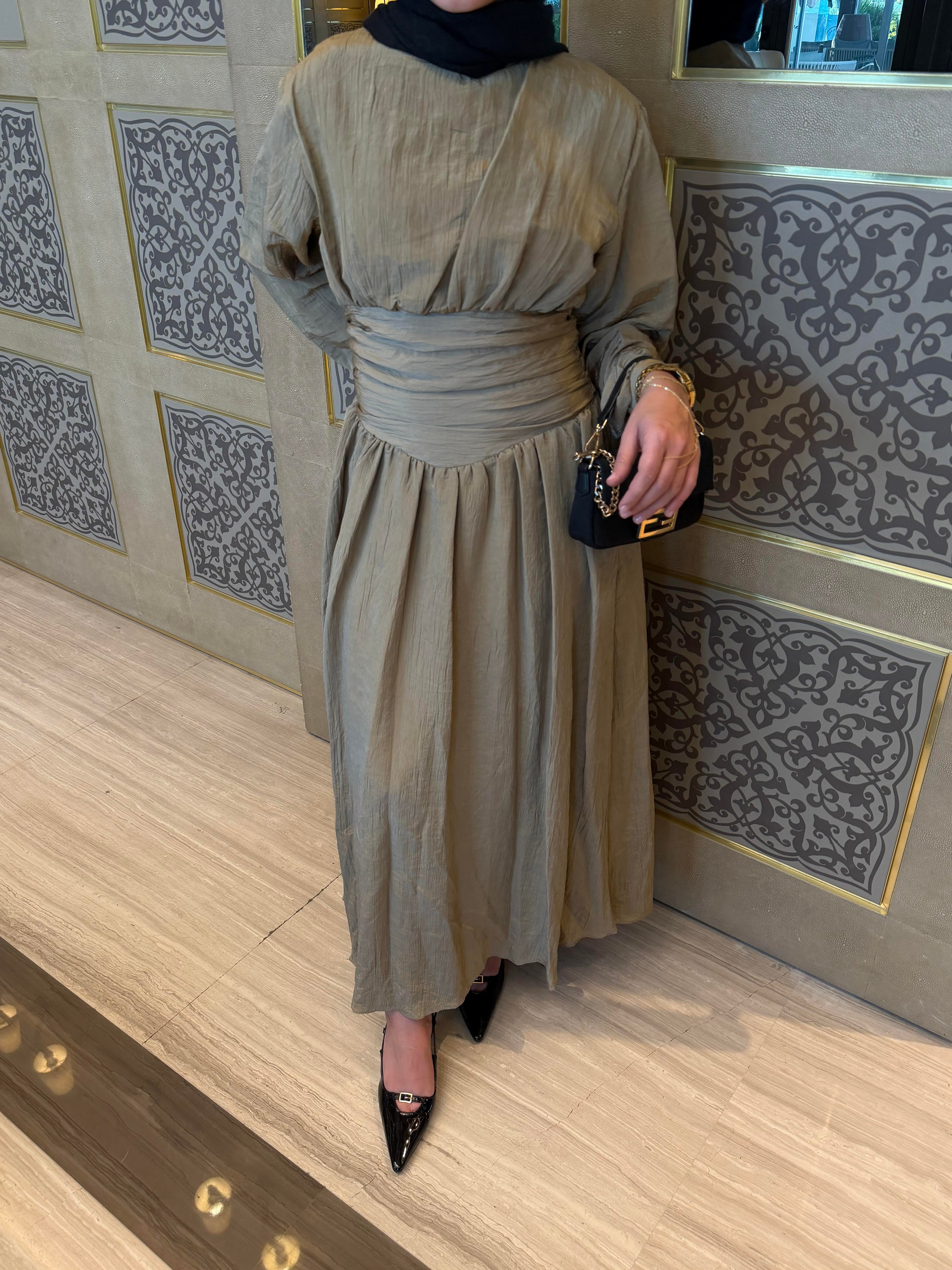 UKTE BEL DETAYLI ELBİSE SOFT HAKİ