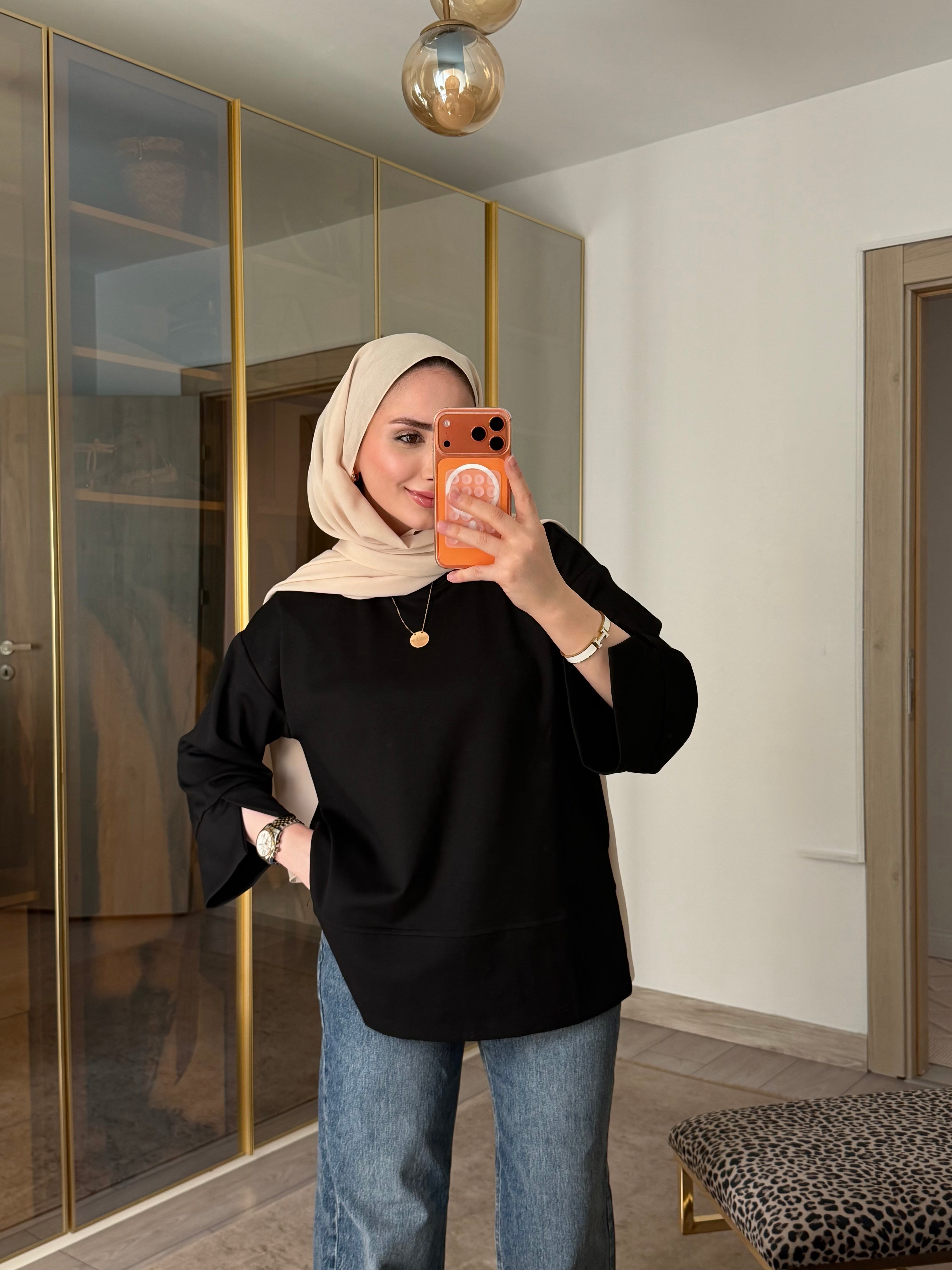 YANI YIRTMAÇLI UZUN KOLLU SWEAT SİYAH