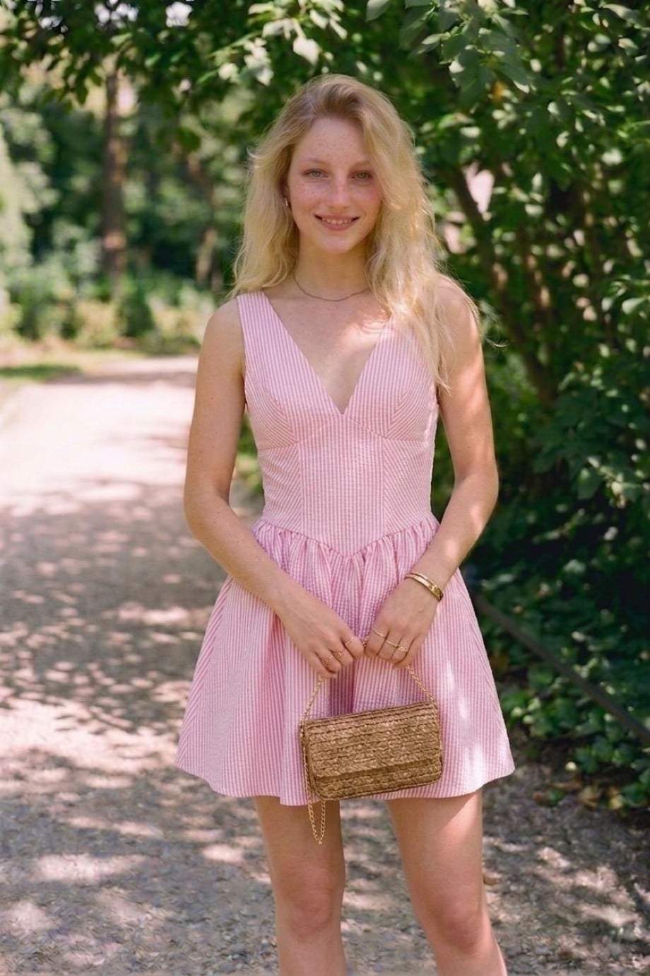 PEMBE ÇİZGİLİ ELBİSE