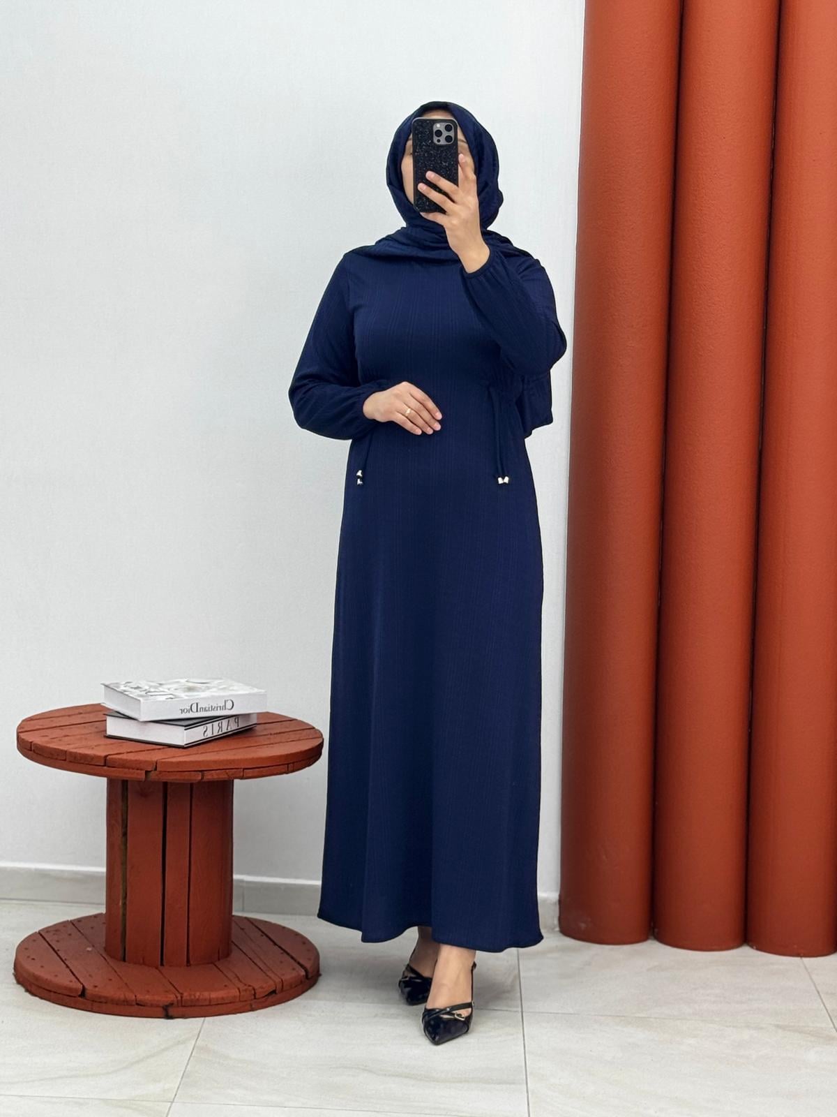 8900 Örme yandan lastikli elbise lacivert