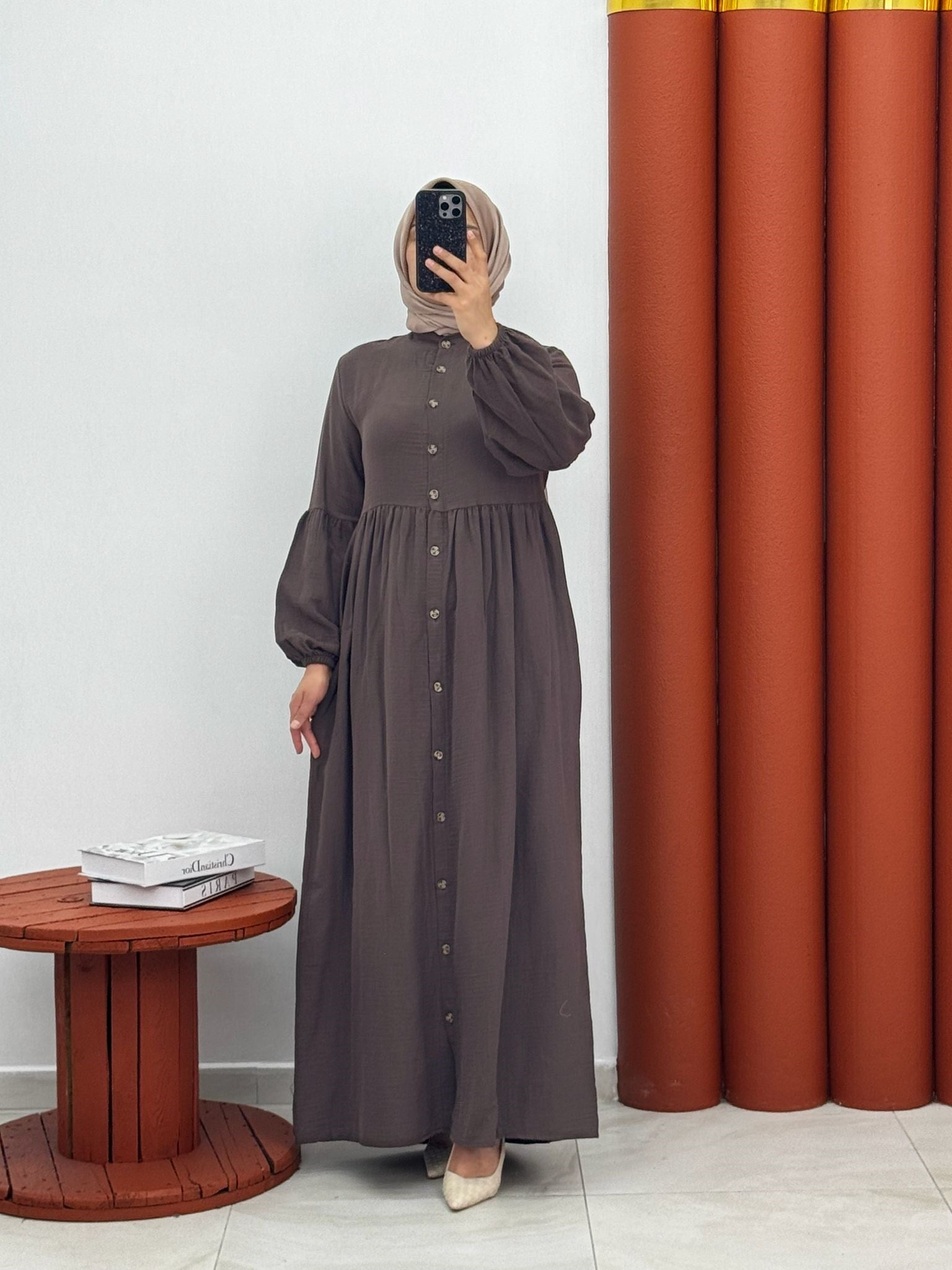 9875 yeni sezon müslim boydan düğmeli elbise renk kahverengi