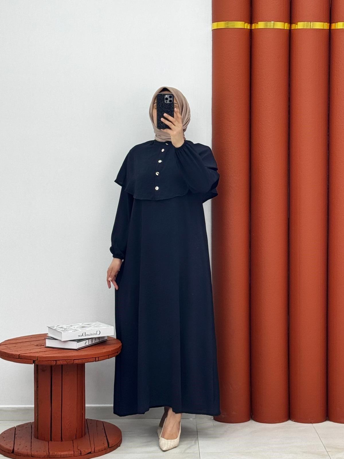 1590 yeni sezon airobin kumaş pelerinli elbise renk siyah 