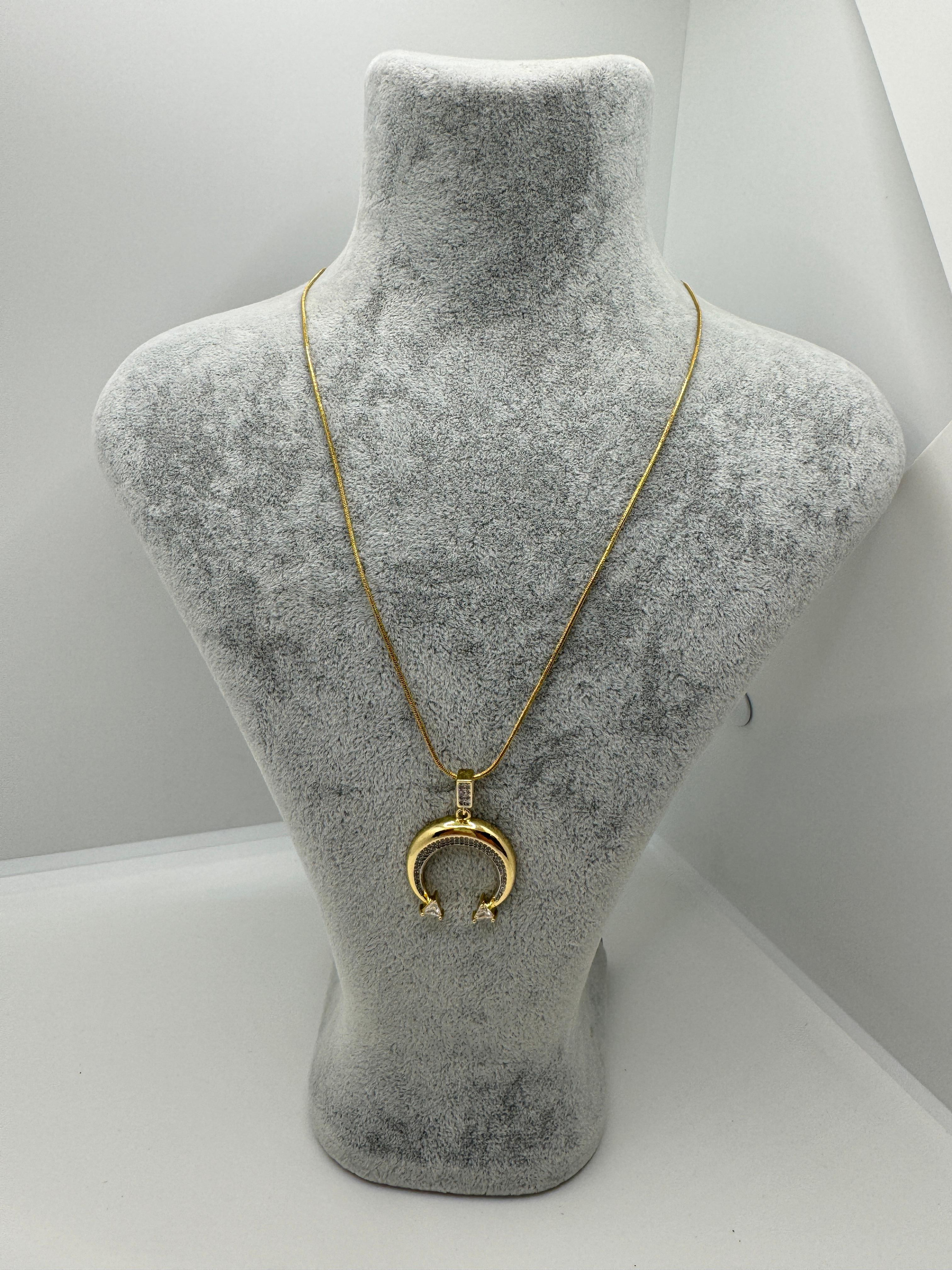 Çelik Taşlı Ay Kolye