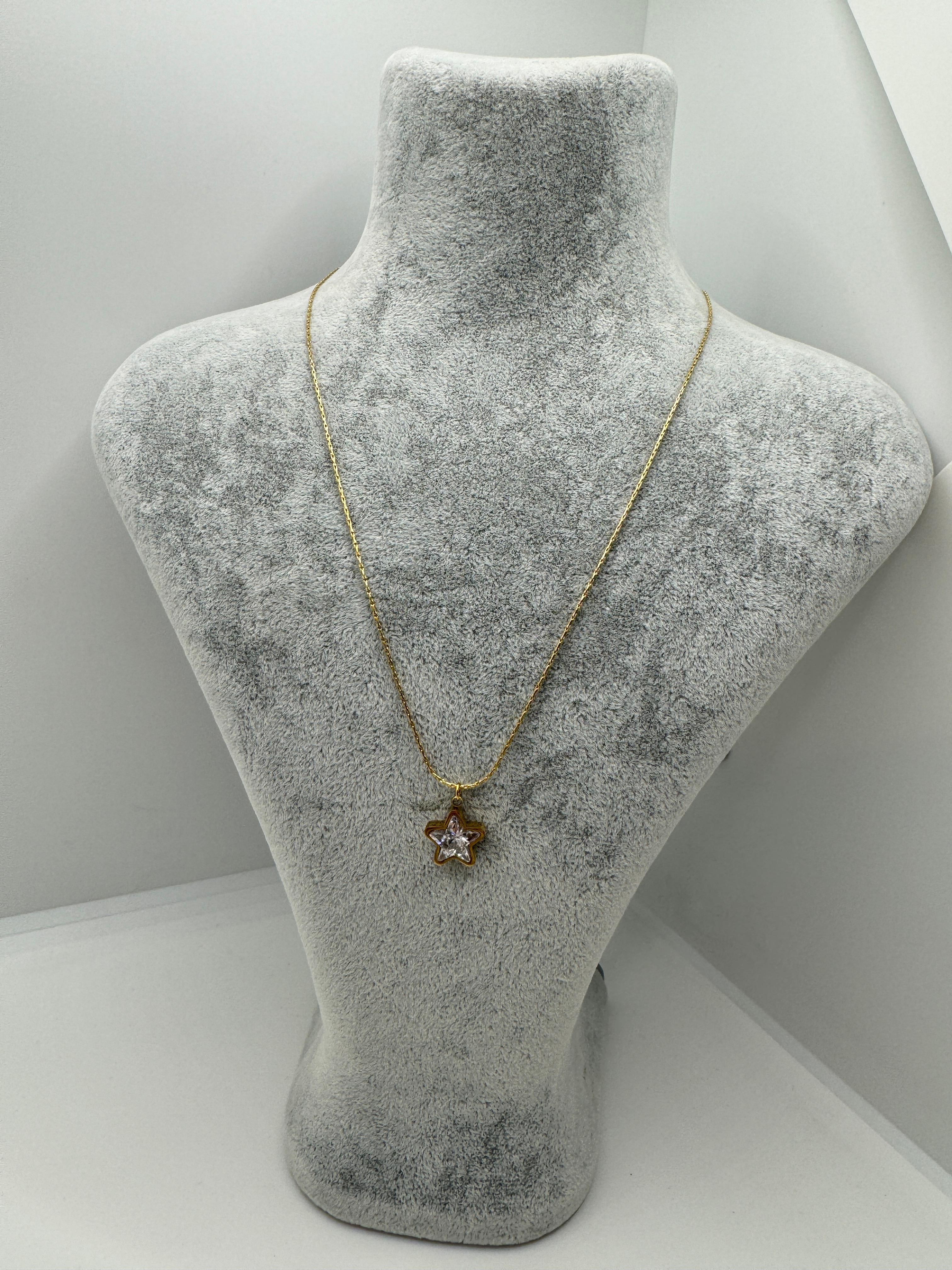 Çelik Taşlı Yıldız Kolye