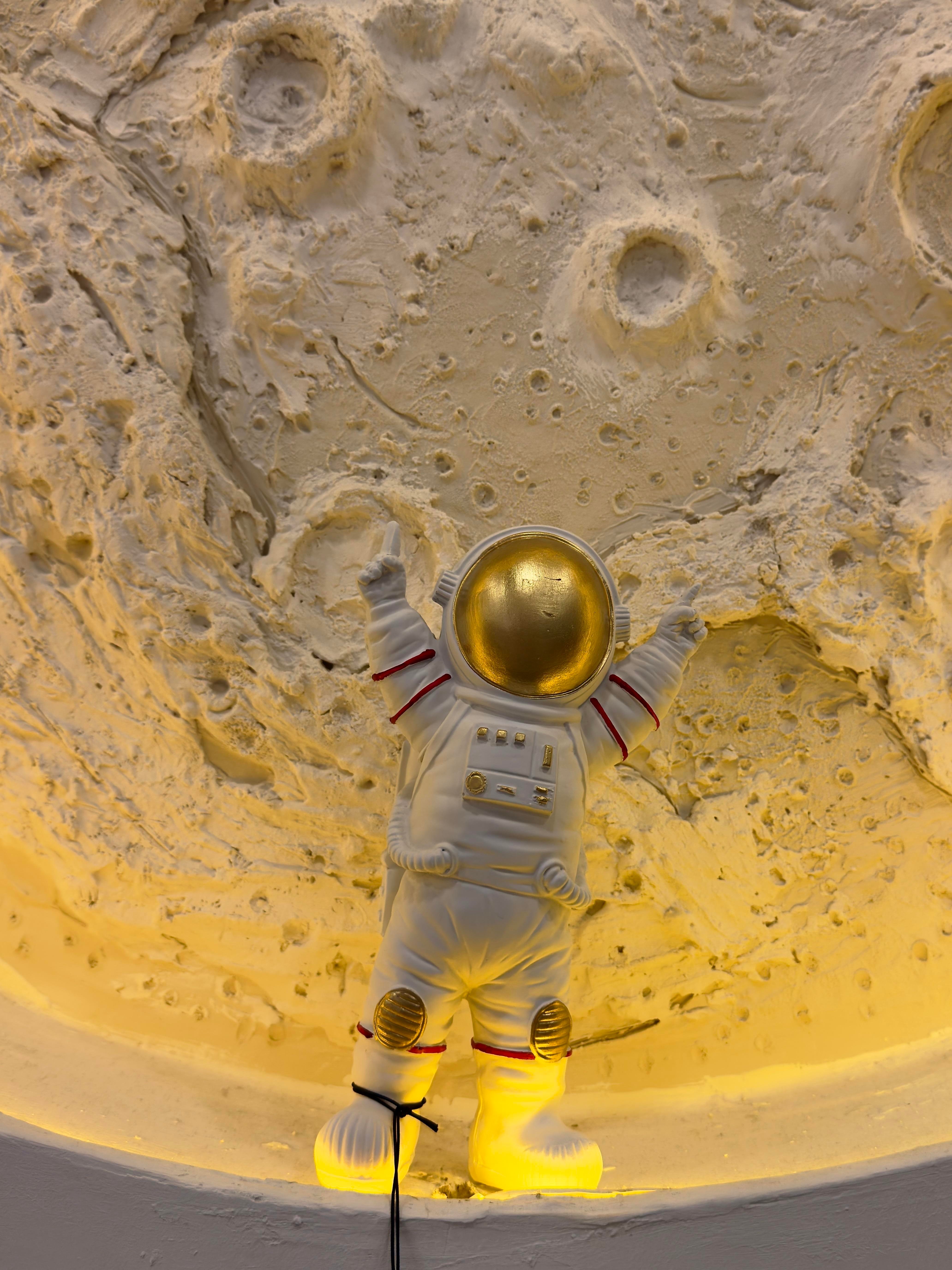 Astronot Heykel 