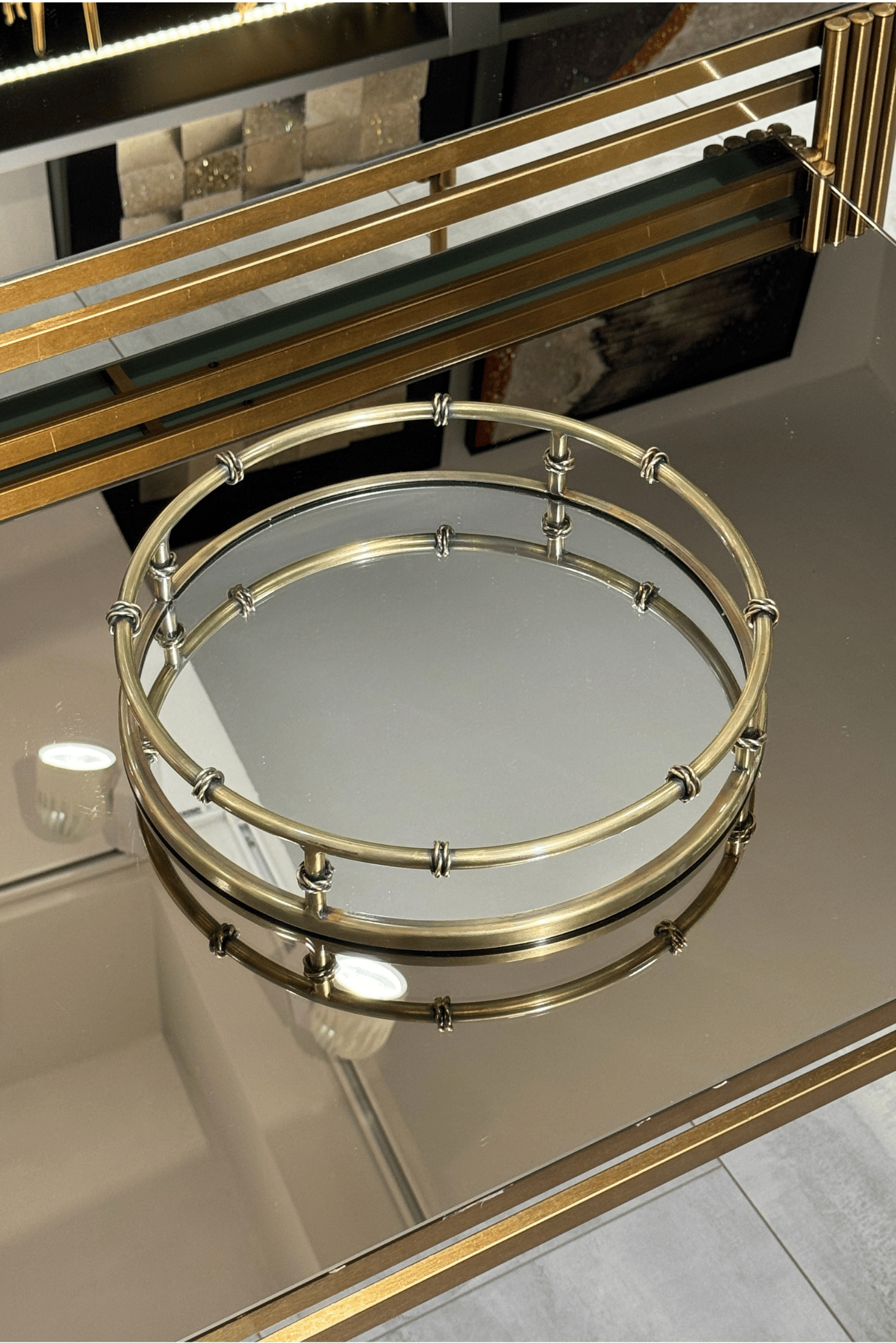İthal Eskitme Metal Burgu Model Yuvarlak Tepsi