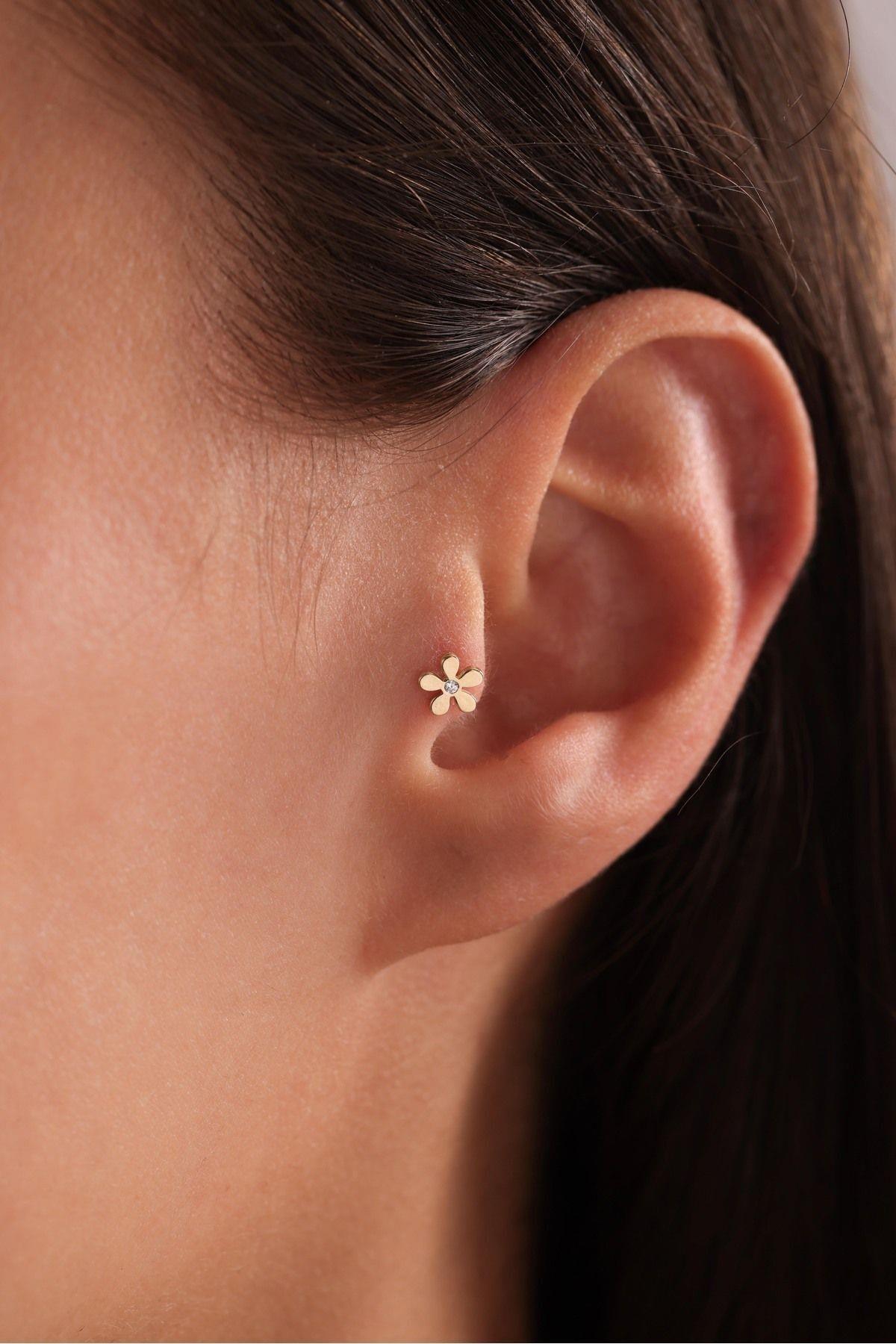 Taşlı Papatya Tragus Küpe