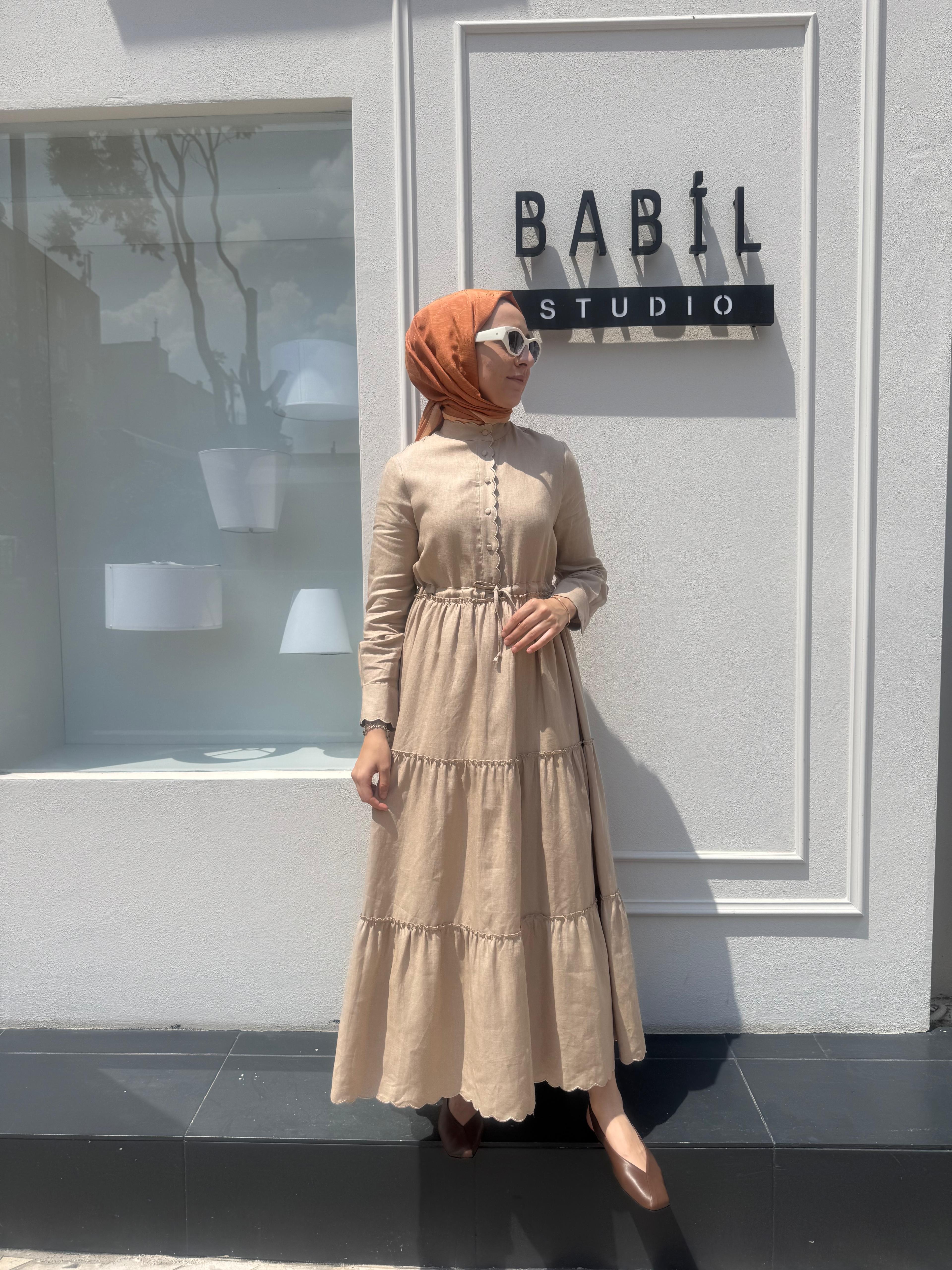 TD3577 Keten Dilim Detaylı Kadın Elbise Camel