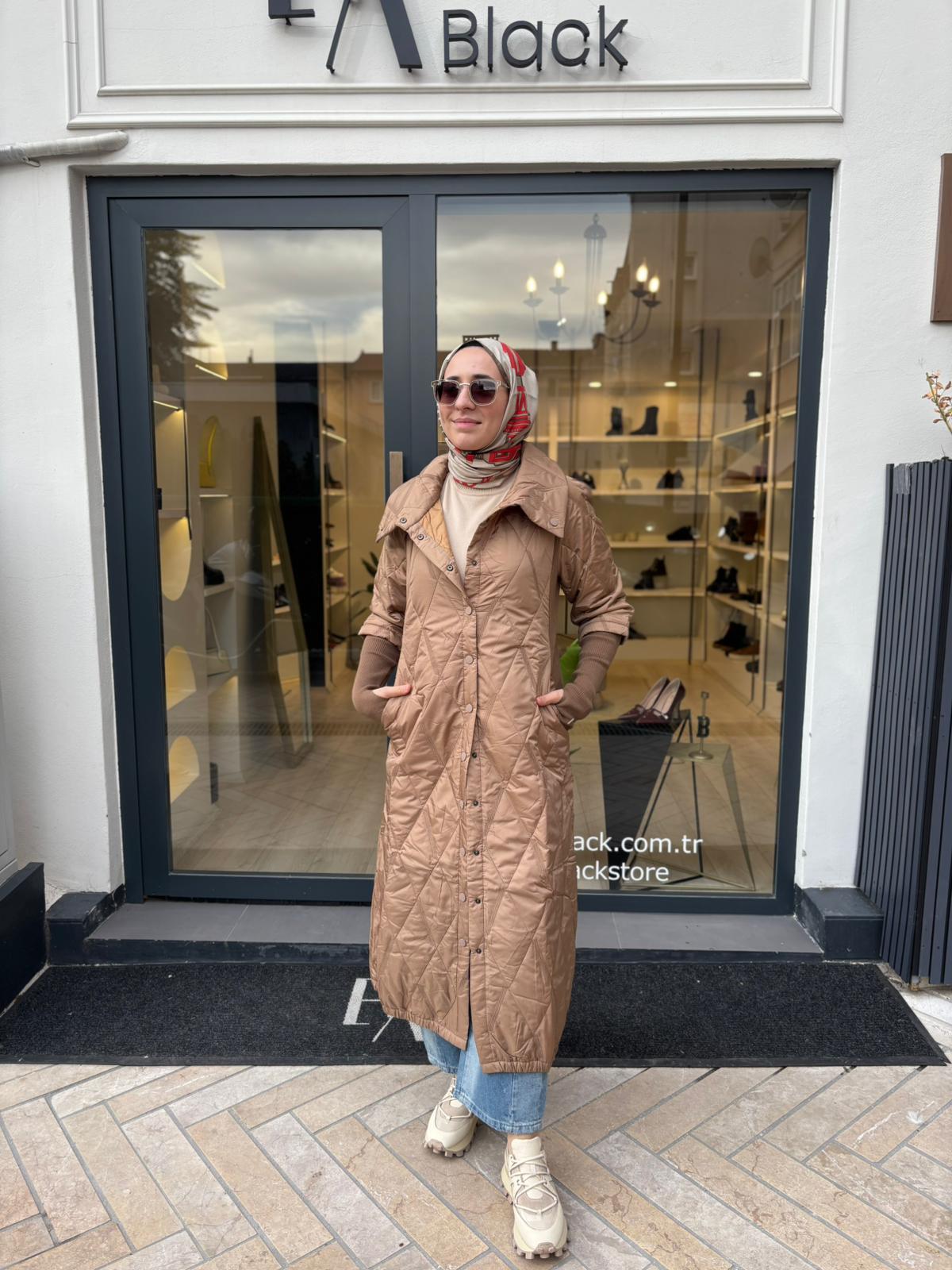 Triko Kol Detaylı Kadın Mont Camel