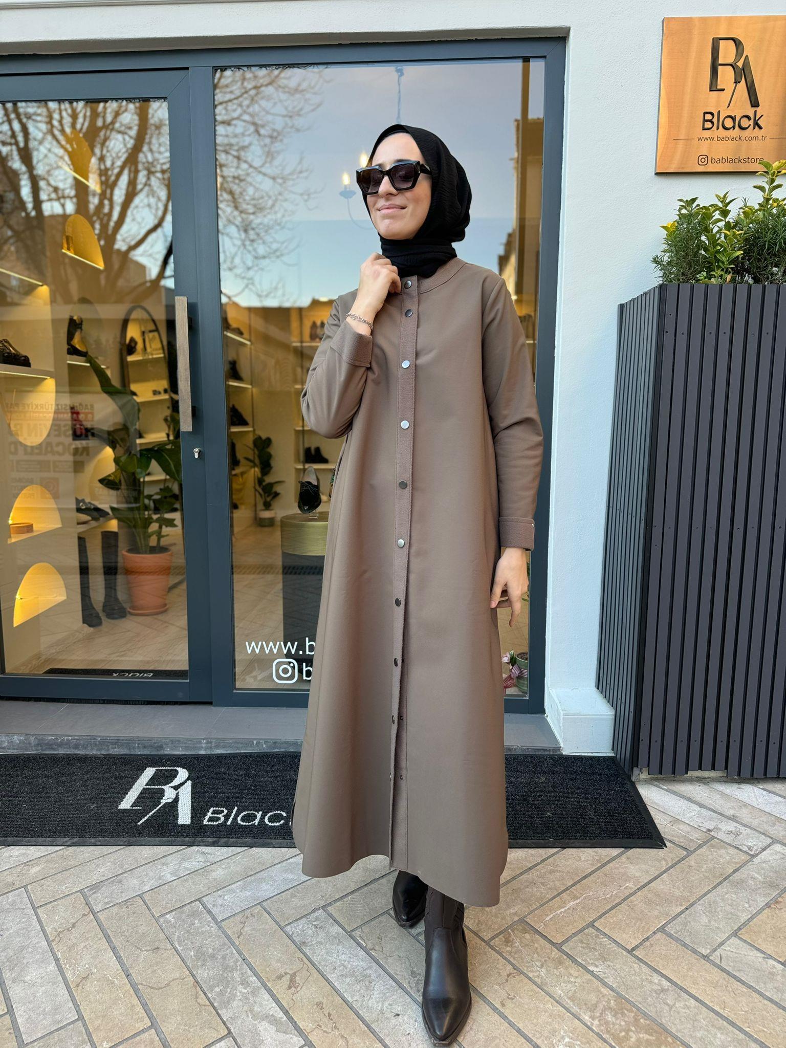 Yün Detaylı Düğmeli Kadın Kap Haki Yeşil