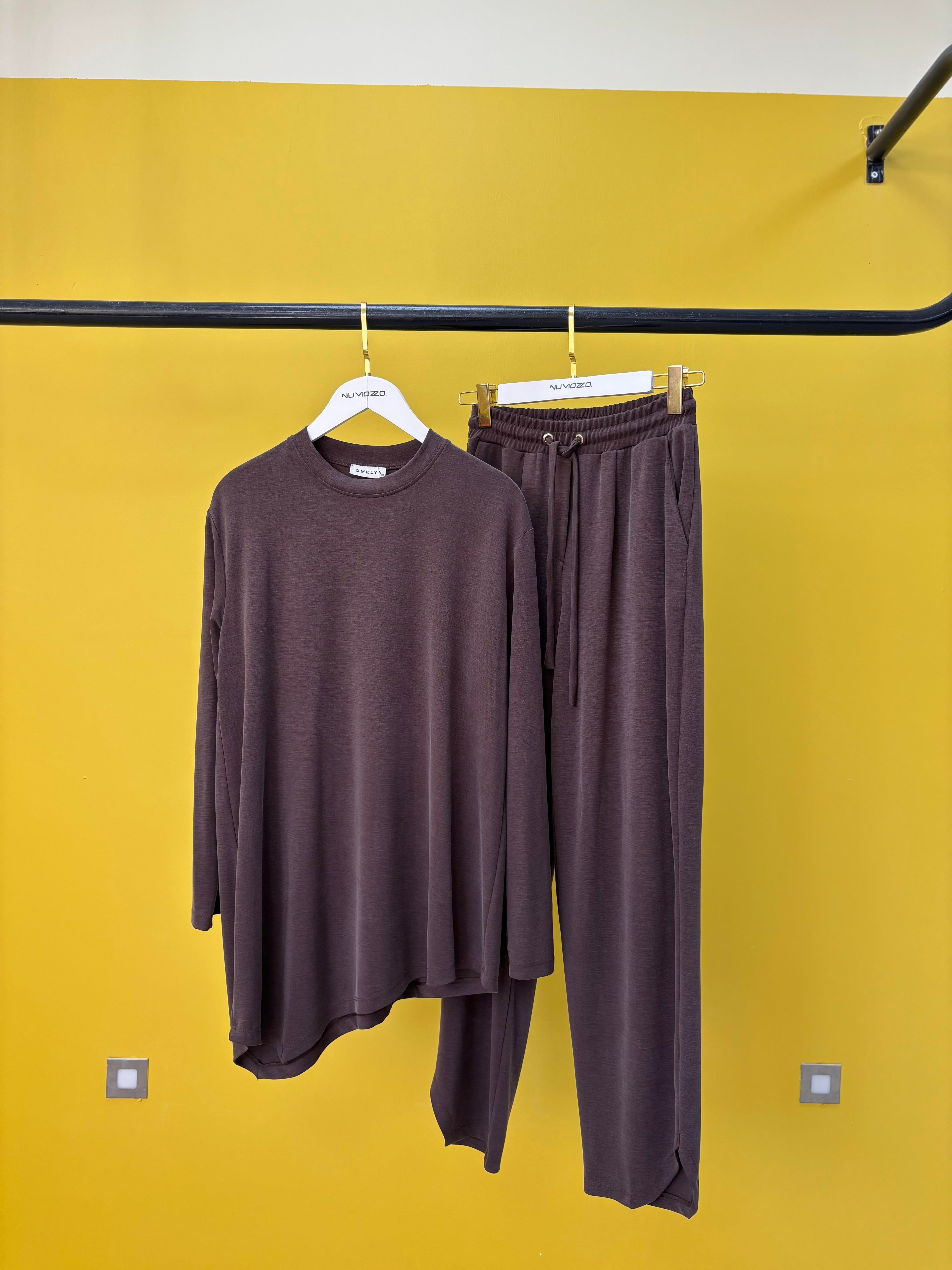 Asimetrik Kesim Pantolonlu Takım-Kahverengi