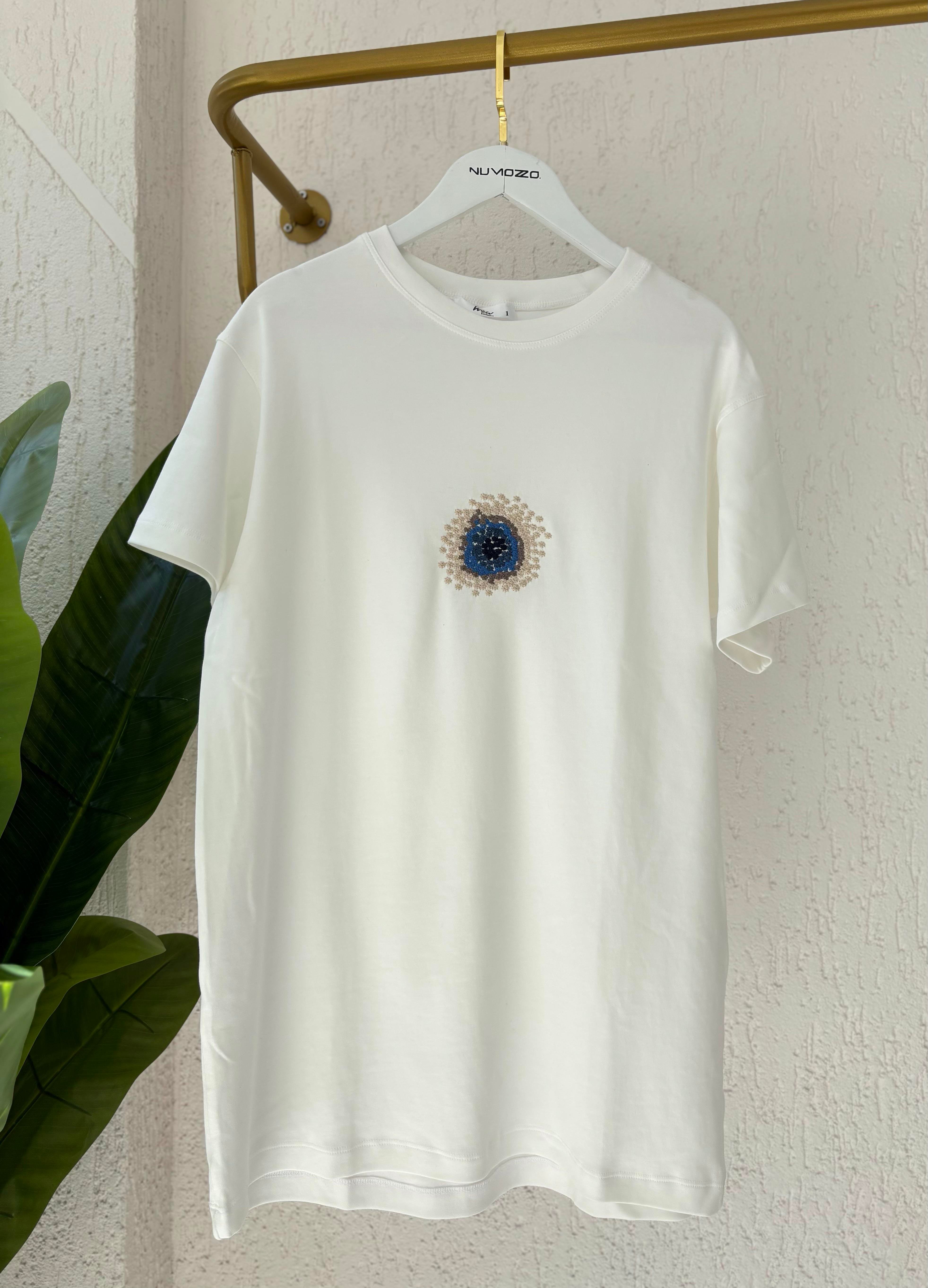 Lisa Exclusive Nakış Detay Tişört Beyaz