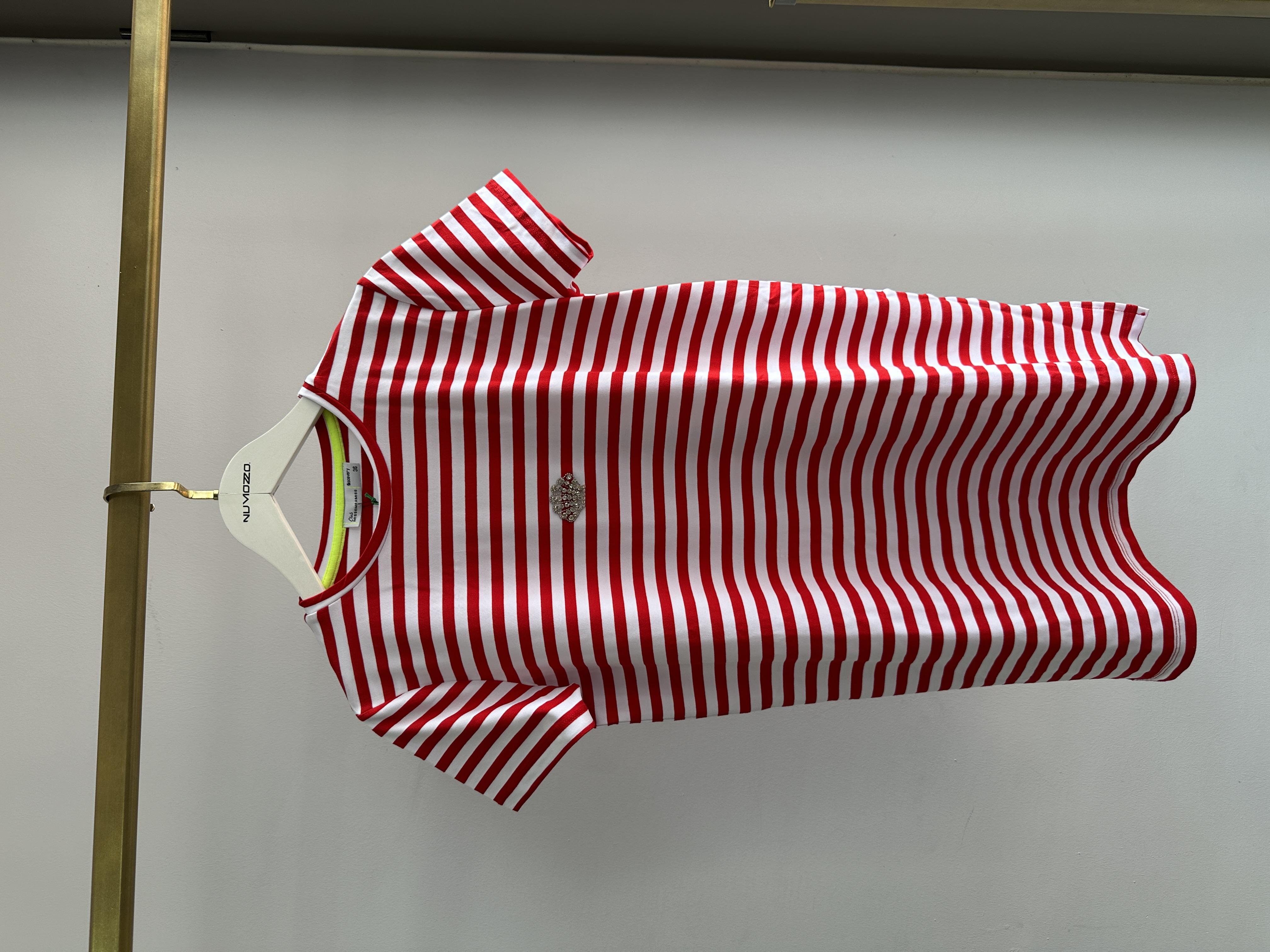 MİSSEMRAMİSS AKSESUARLI TSHİRT KIRMIZI ÇİZGİLİ