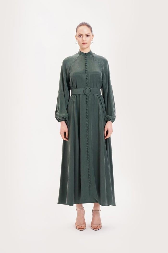 PRİME TAŞLANMIŞ İPEK BRİT DÜĞMELİ ELBİSE HAKİ