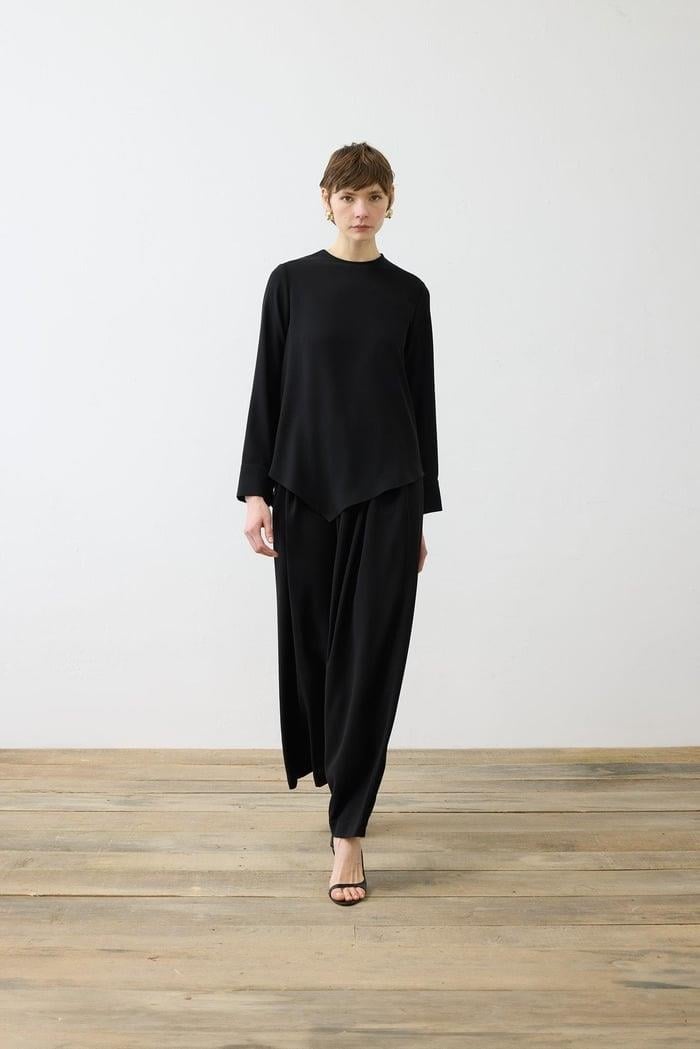 VALEN KREP ASİMETRİK PANTOLONLU TAKIM SİYAH