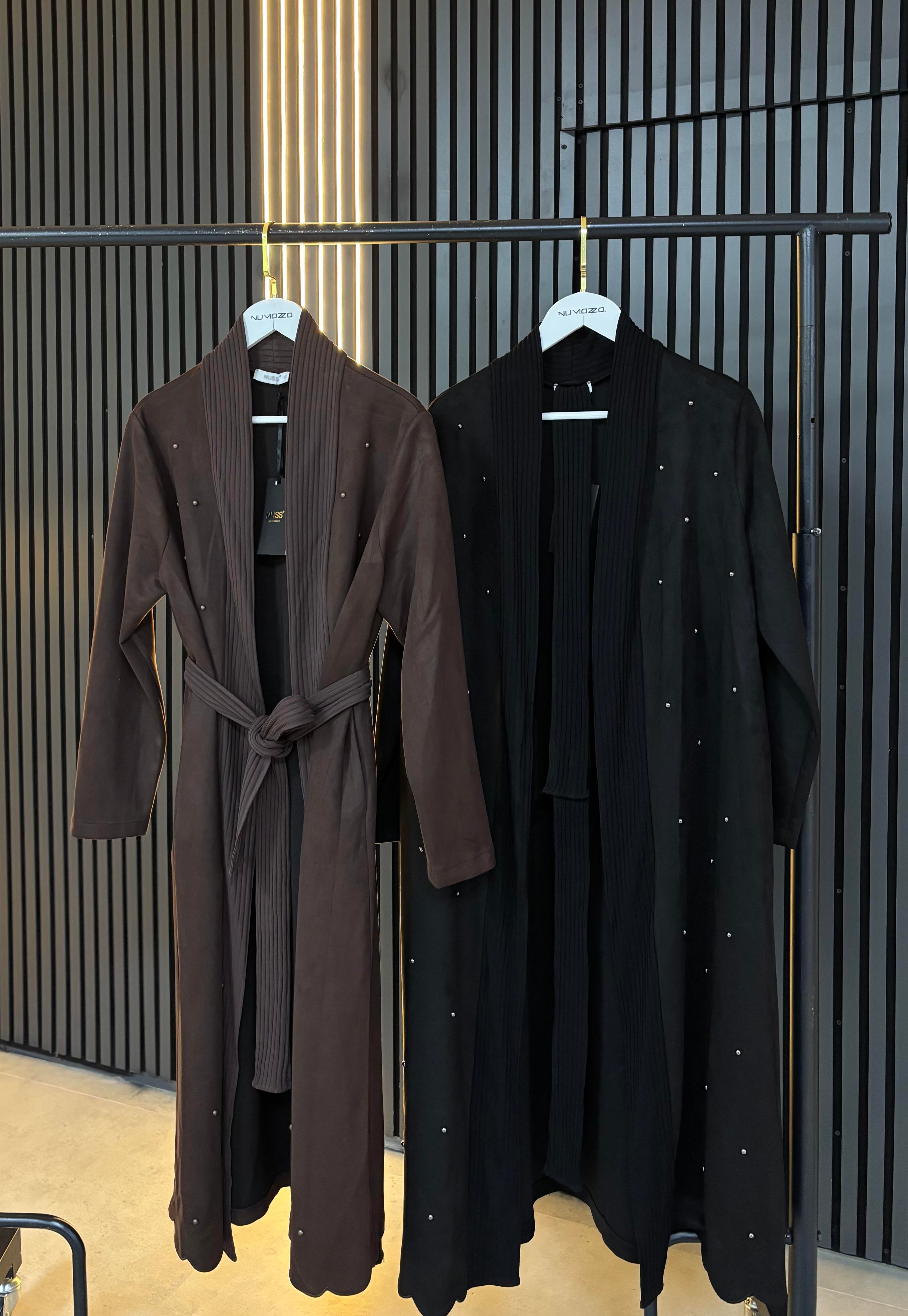 Zımba Detay Kuşaklı Kap