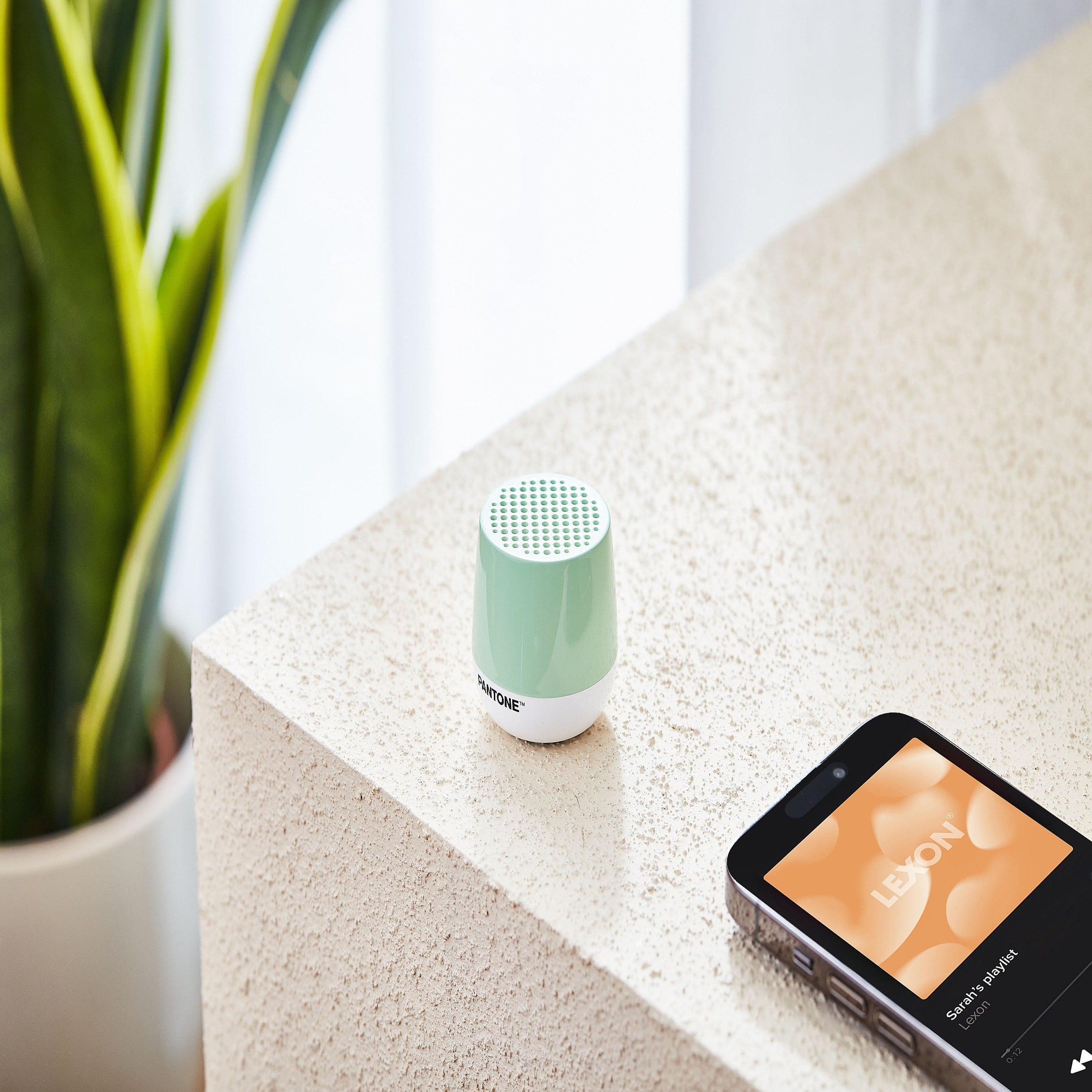 Lexon LA125PT x Pantone Mino + Bluetooth Hoparlör