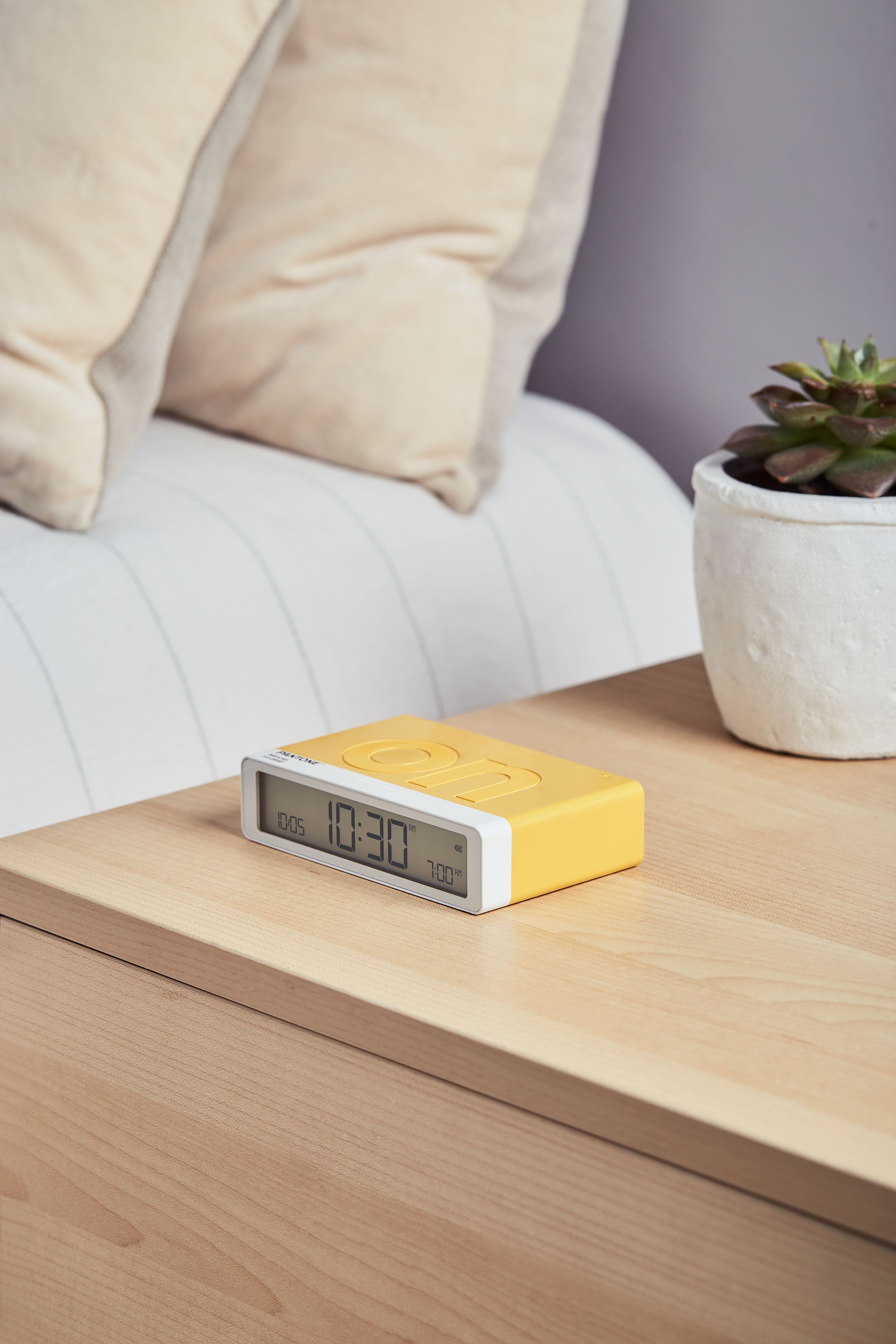 Lexon LR157 Flip Klasik Şarj Edilebilir Alarm Saat